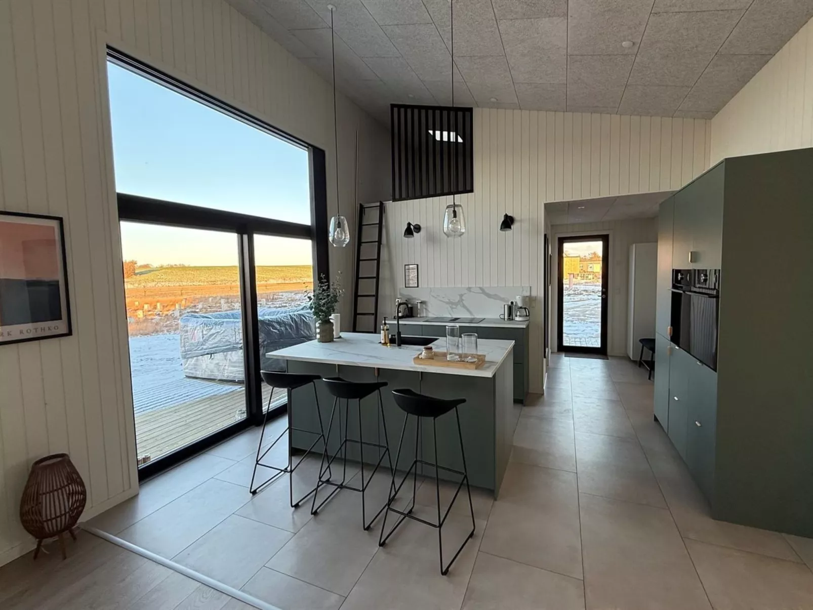 "Marten" - 500m from the sea - Binnen