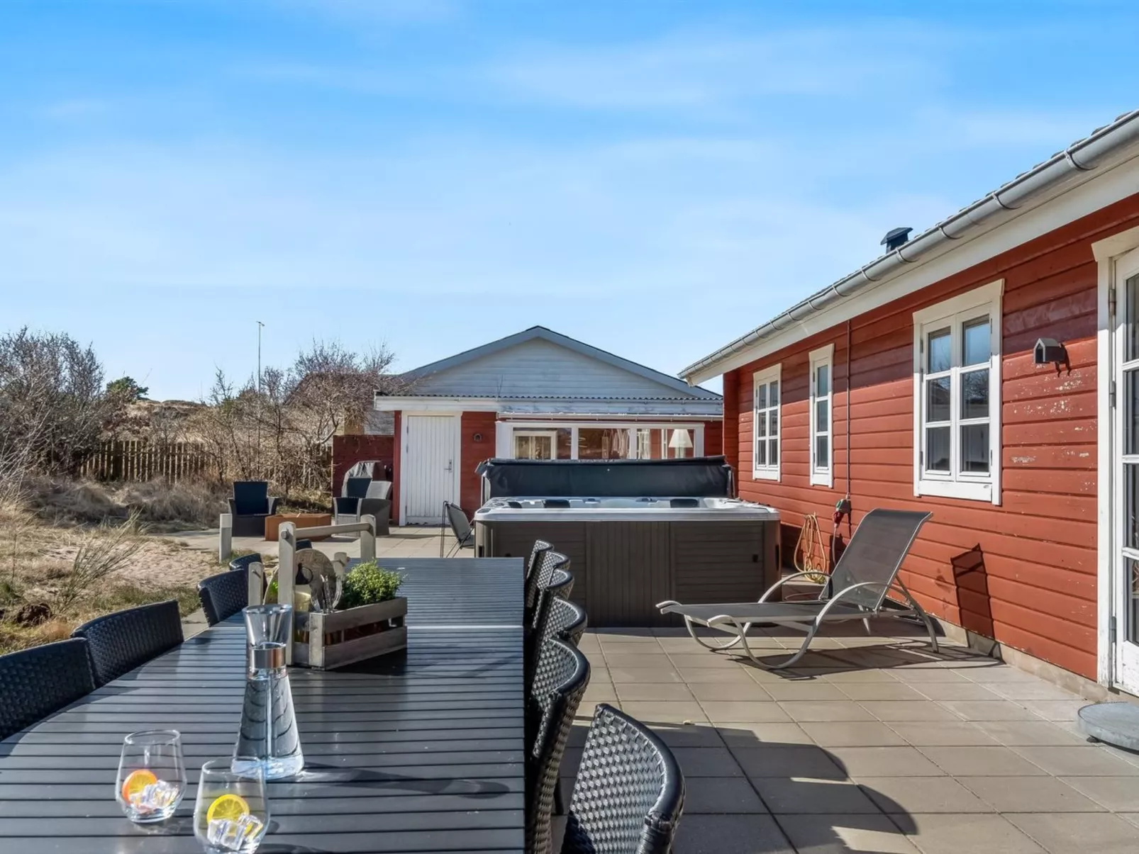 "Uolevi" - 600m from the sea - Buiten