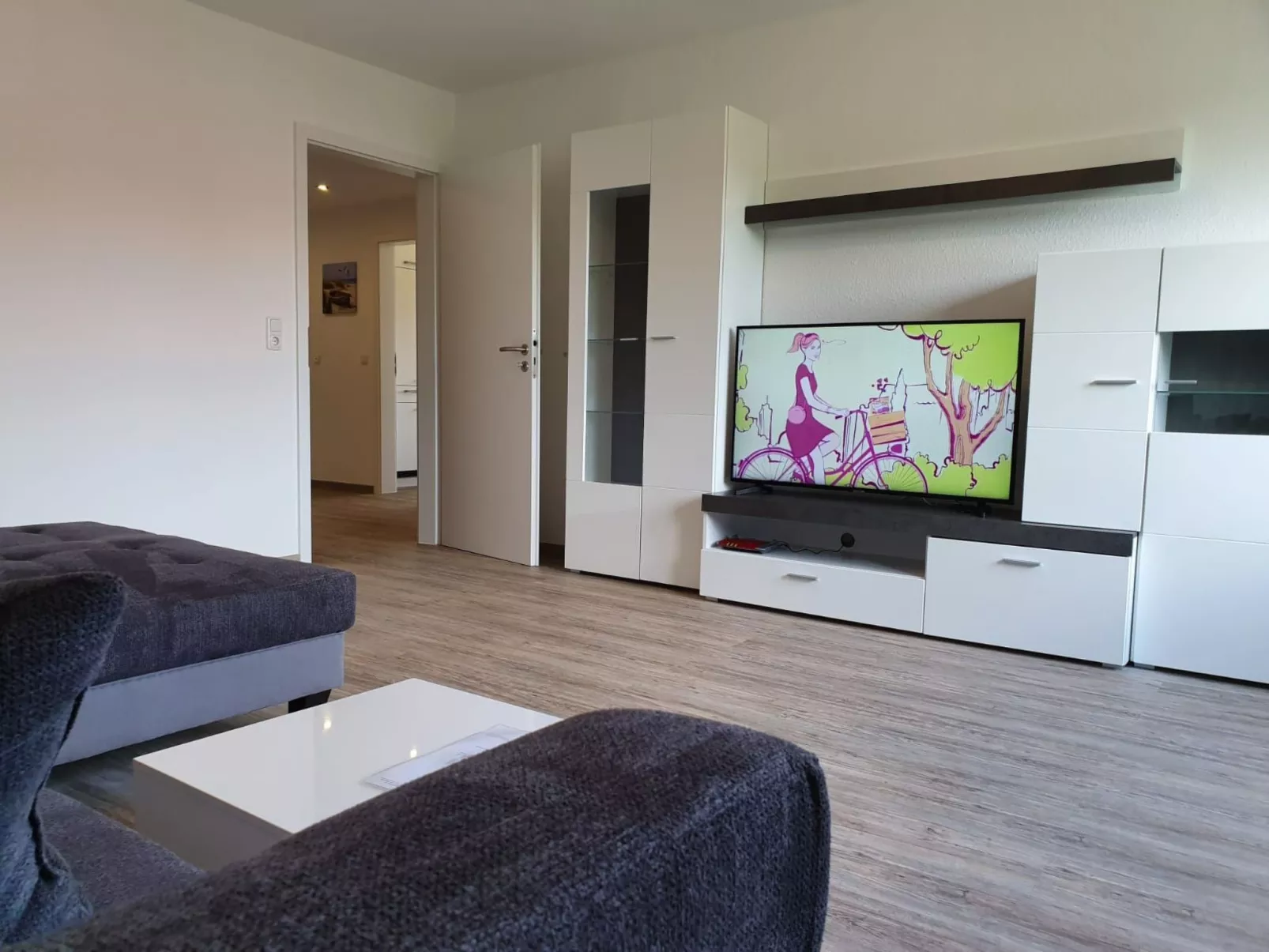 Kernsaniertes Apartment in ruhiger und zentraler Lage-Image-tags.info