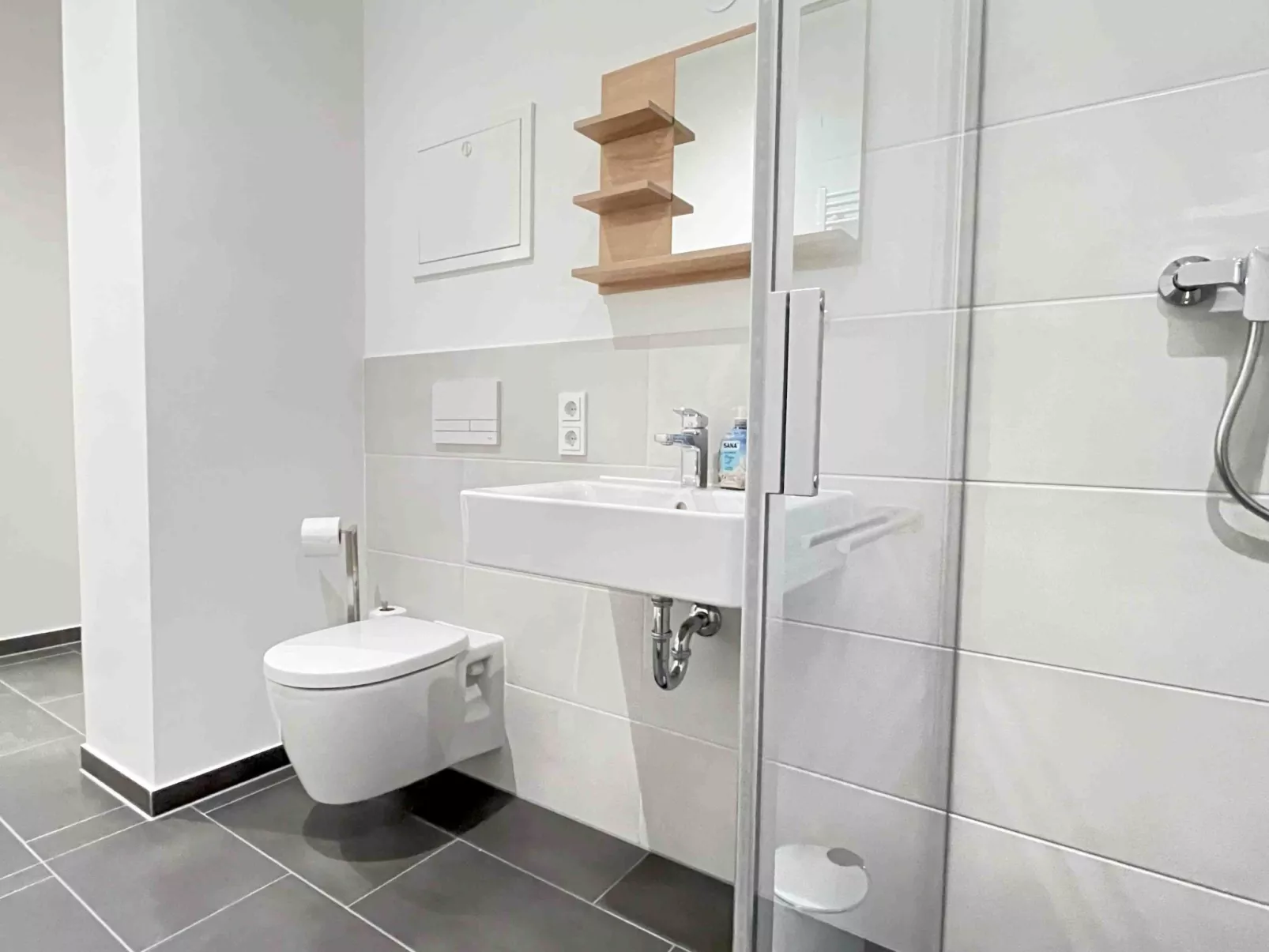 AM1056 - Image-tags.info