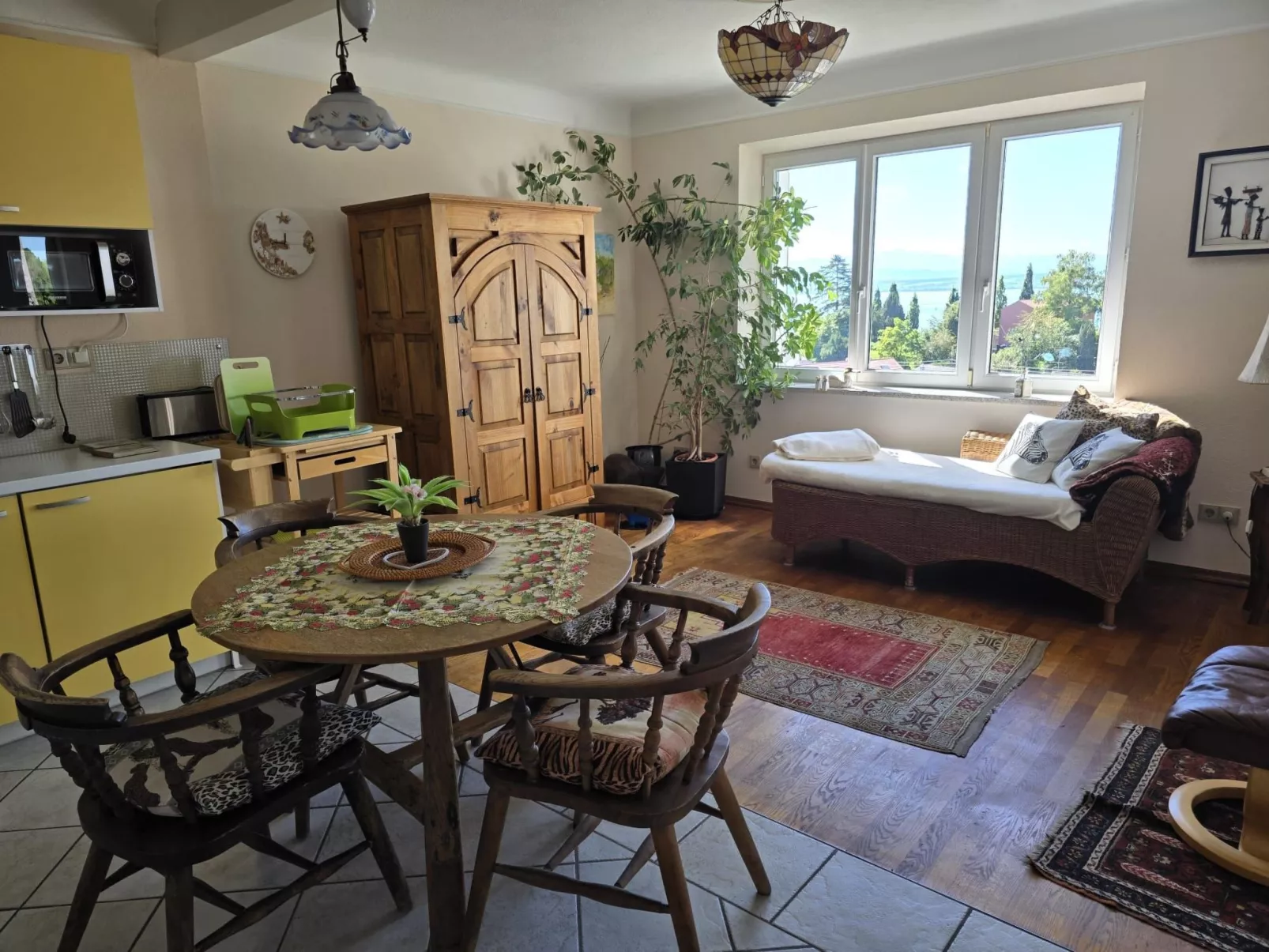 Wohnung B mit Balkon - Image-tags.info