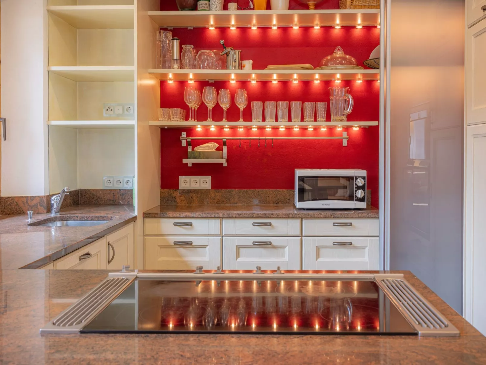 Villa Emma, Ferienhaus für bis zu 10 Personen, eigener Garten, absolute Privats - Image-tags.info