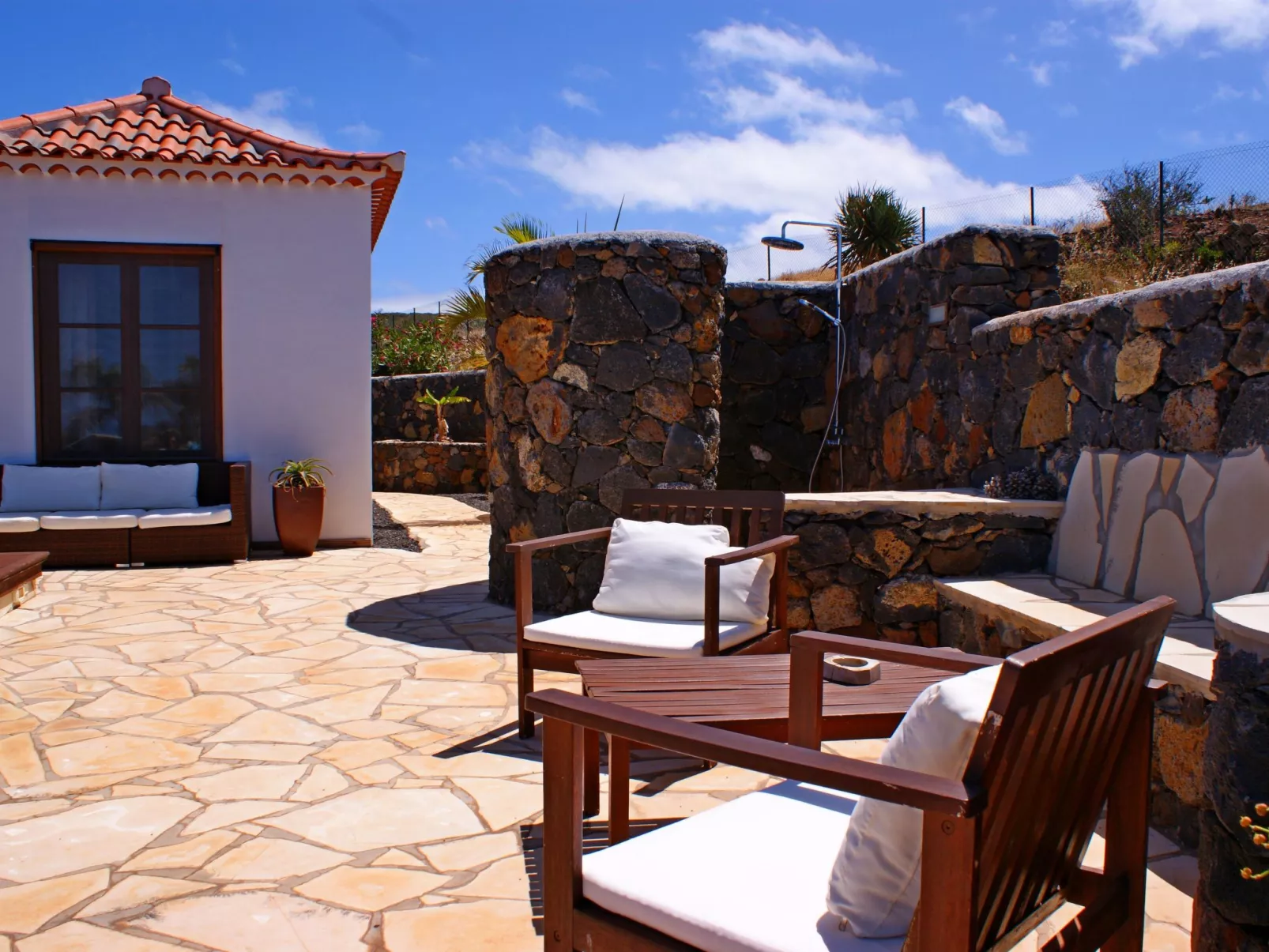 Romantische Ferienvilla mit Infinity-Pool und Panoramameerblick - Image-tags.info