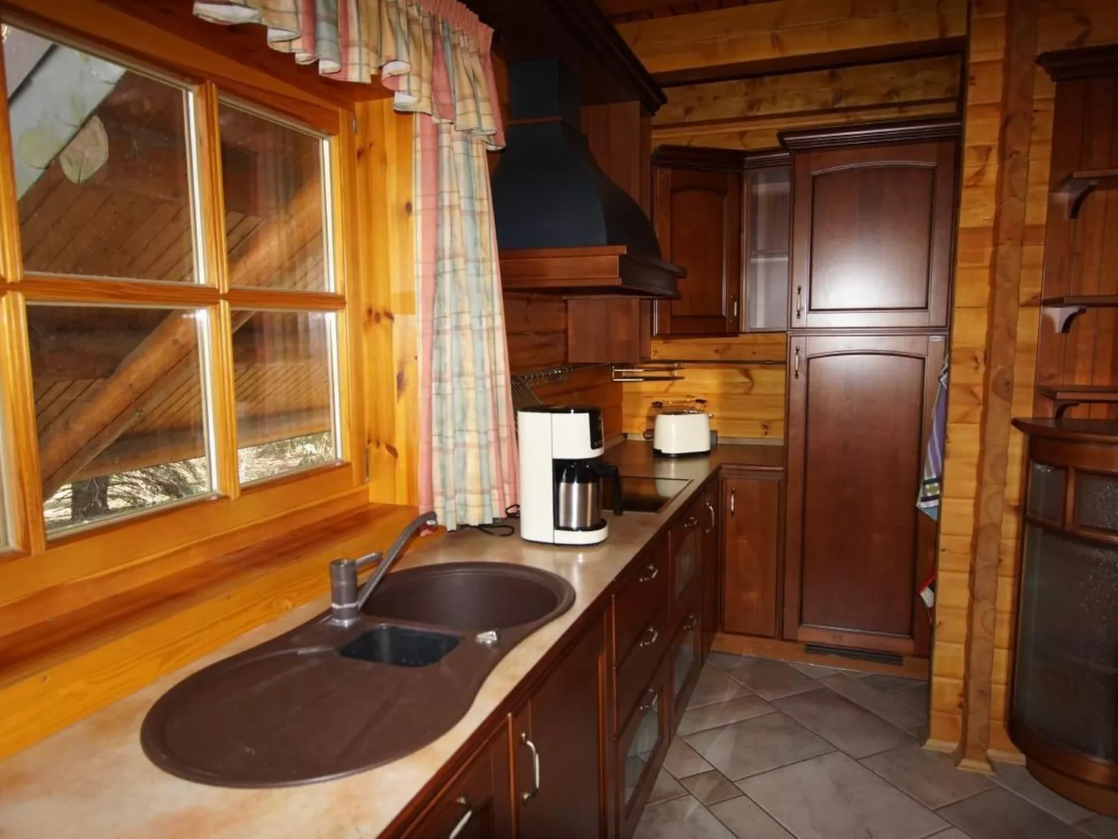 WaldhausEichhörnchen-Image-tags.info