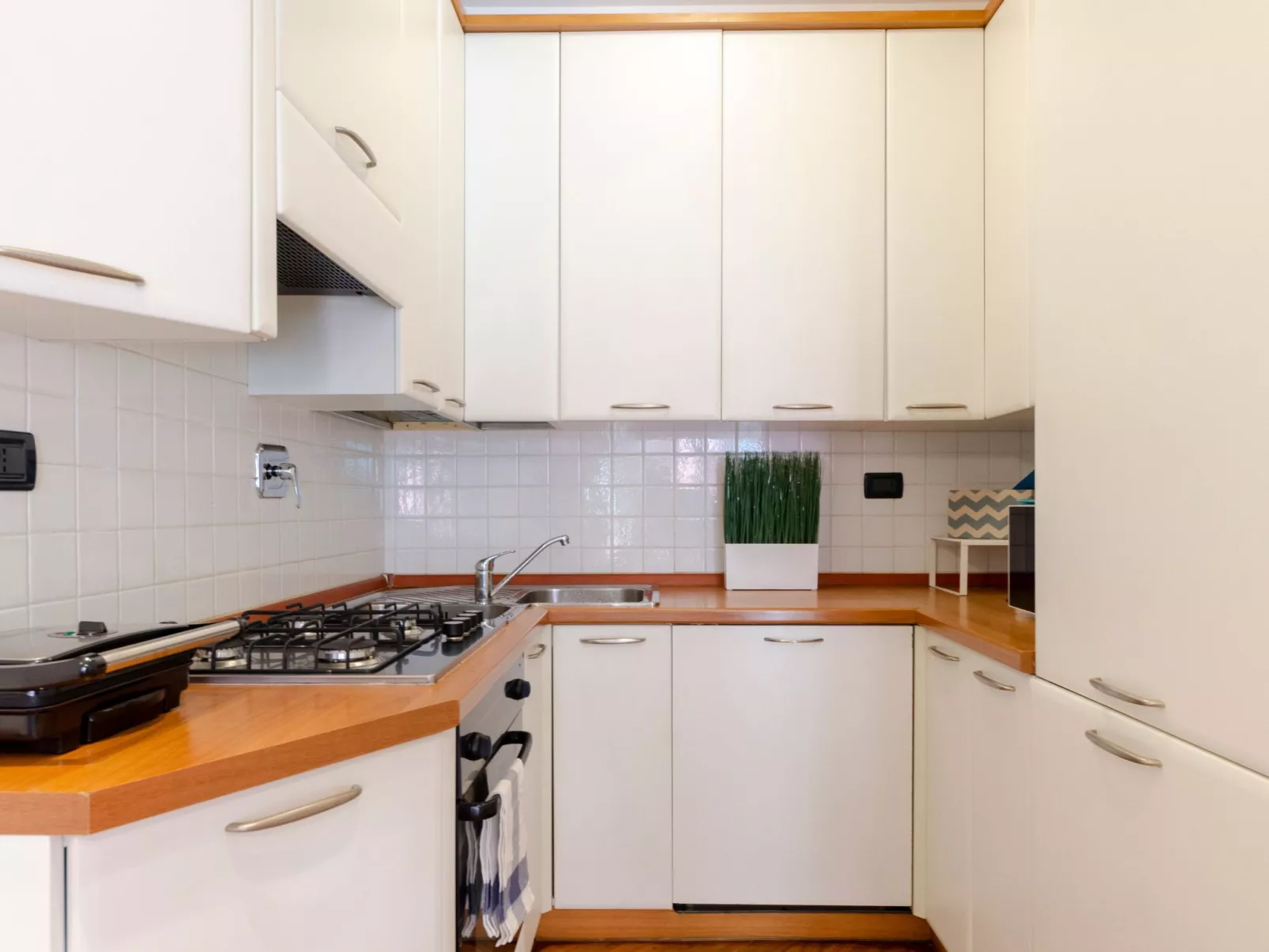 Dock of the Bay Genova, 2b 1b, 2 garage e balcone - Image-tags.info