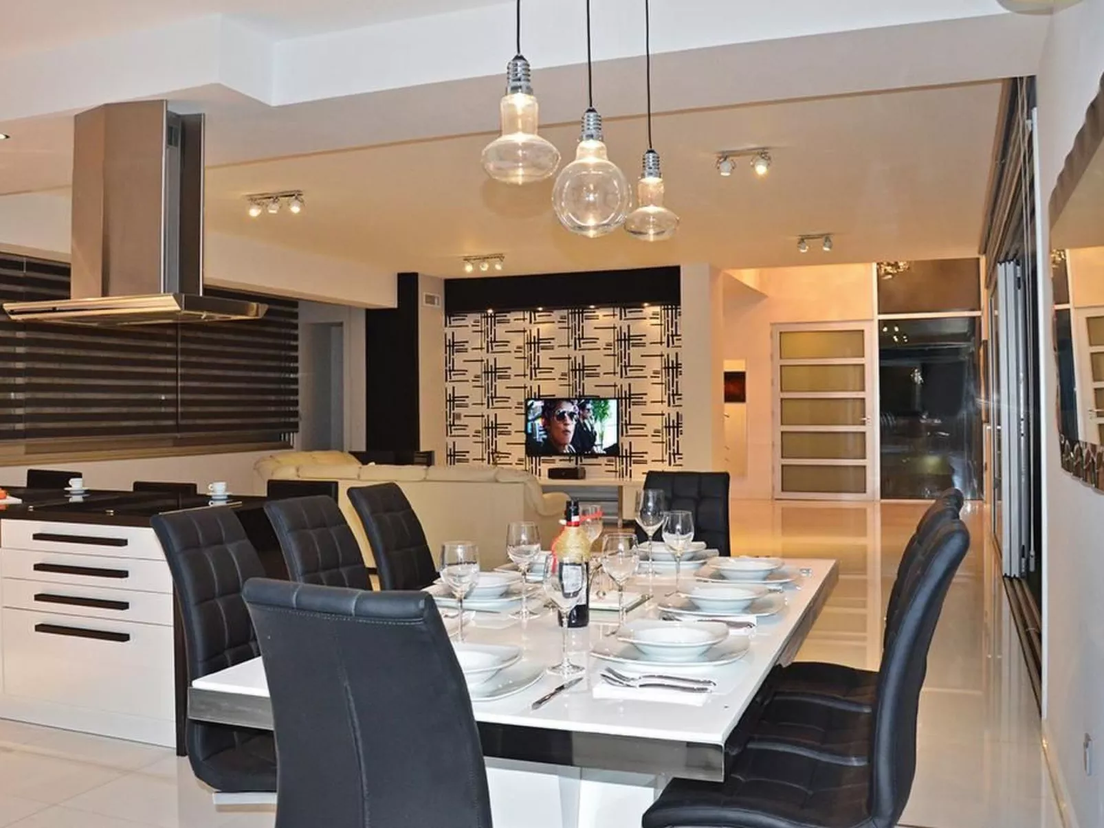 Moderne 3-Schlafzimmer-Villa mit atemberaubendem Meerblick - Image-tags.info