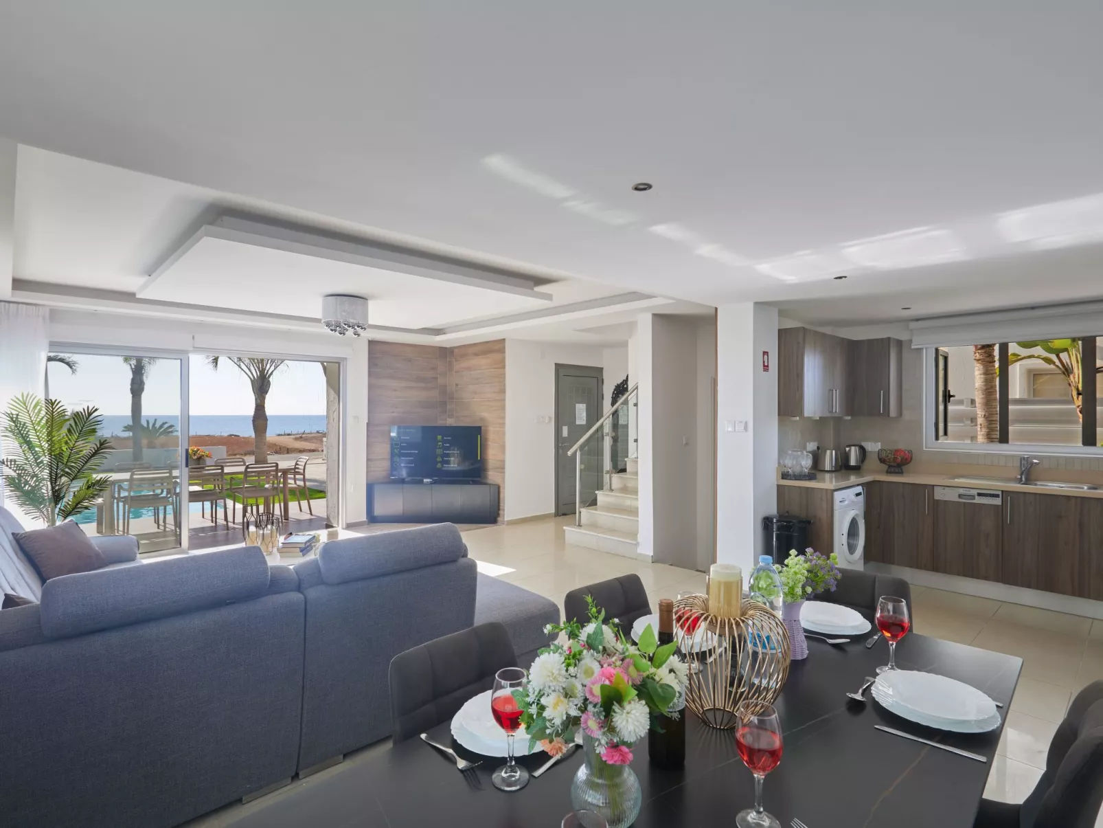 Moderne, geräumige Ferienvilla - Image-tags.info