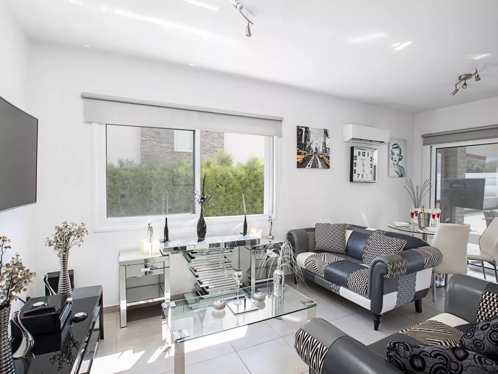 Moderne 4-Schlafzimmer-Villa im Zentrum von Protaras - Image-tags.info