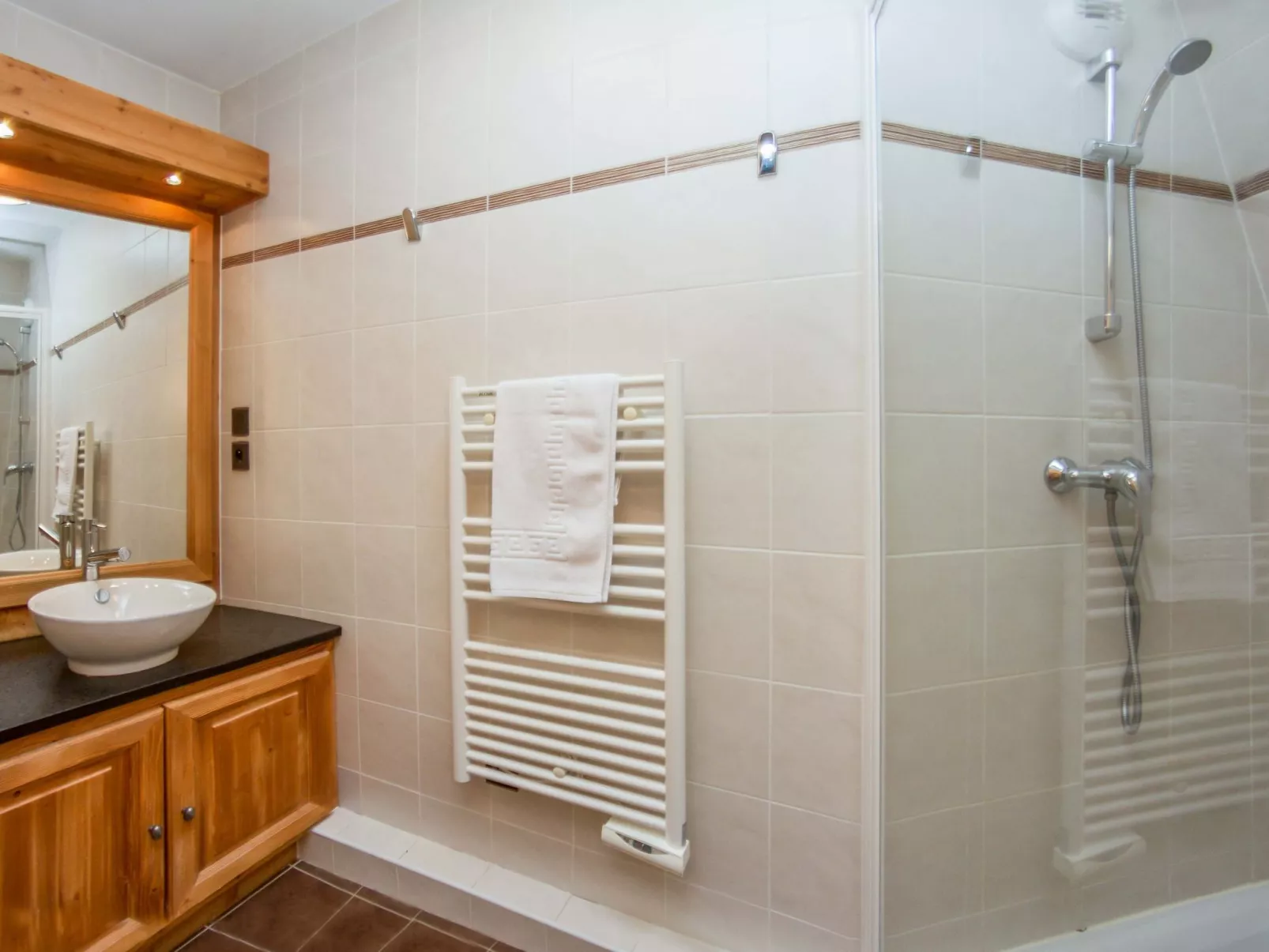 In Chamonix Centre-Ville - Image-tags.info