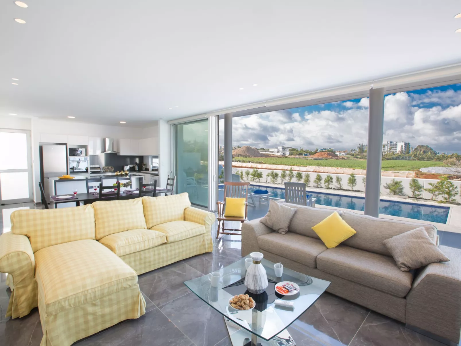 3-Schlafzimmer-Villa mit privatem Pool und Dachgarten - Image-tags.info