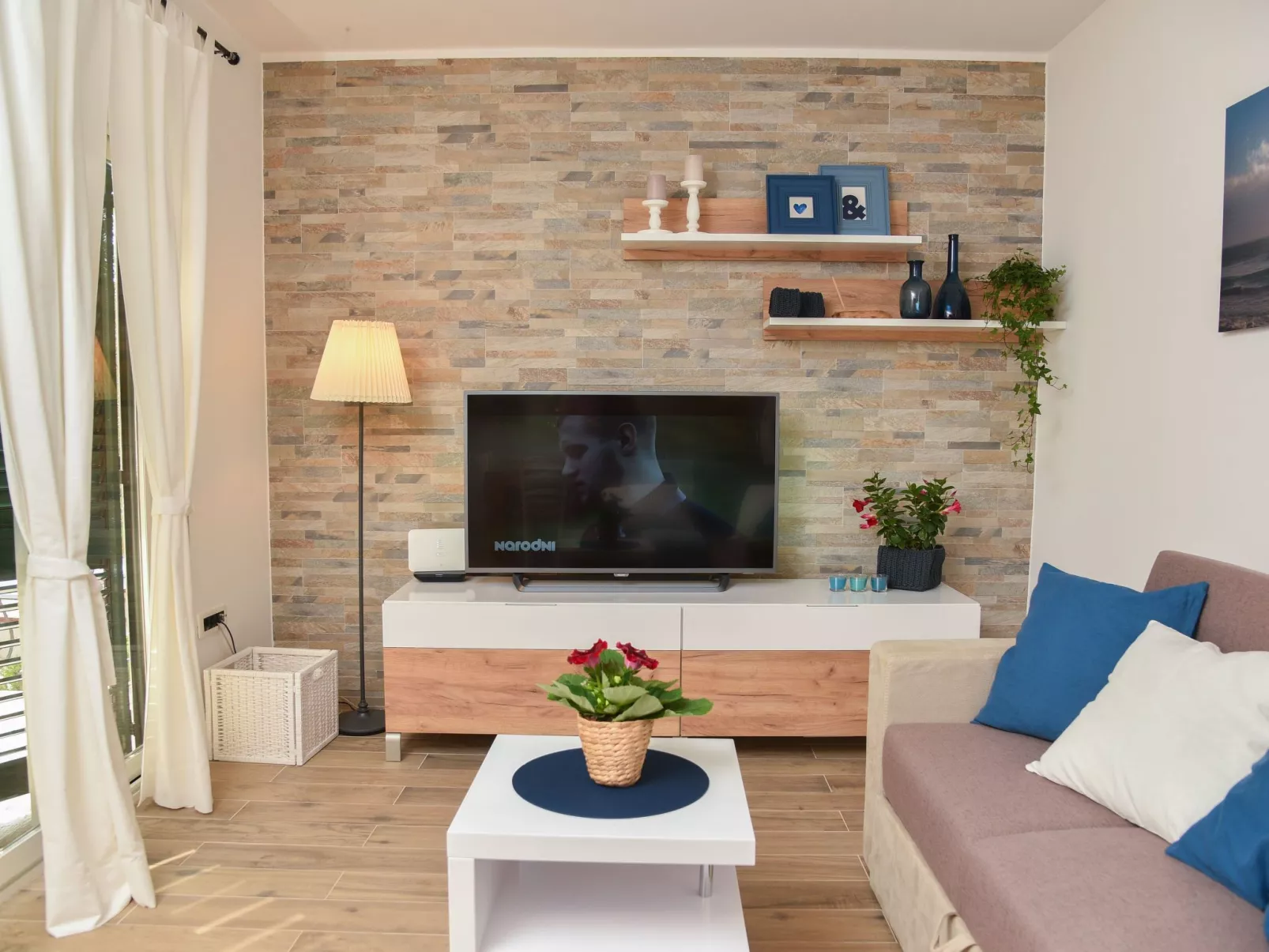 Villa Lipa - Image-tags.info