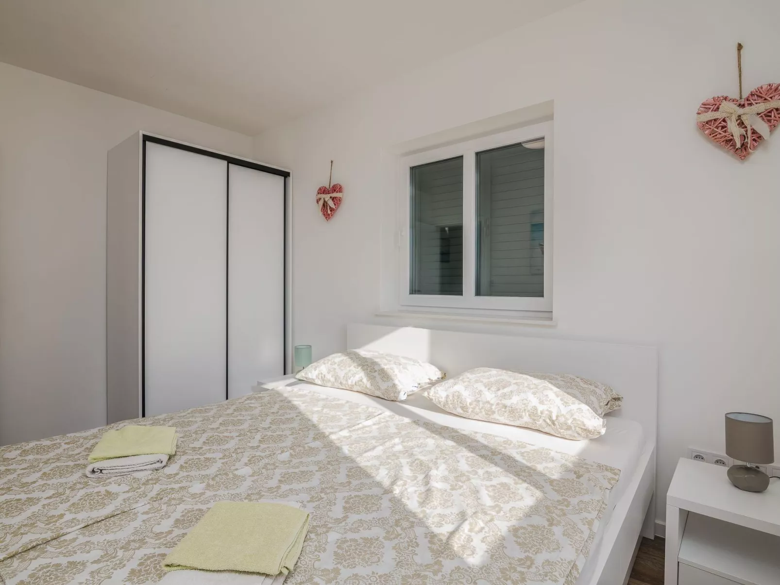 Martina 4 - Image-tags.info