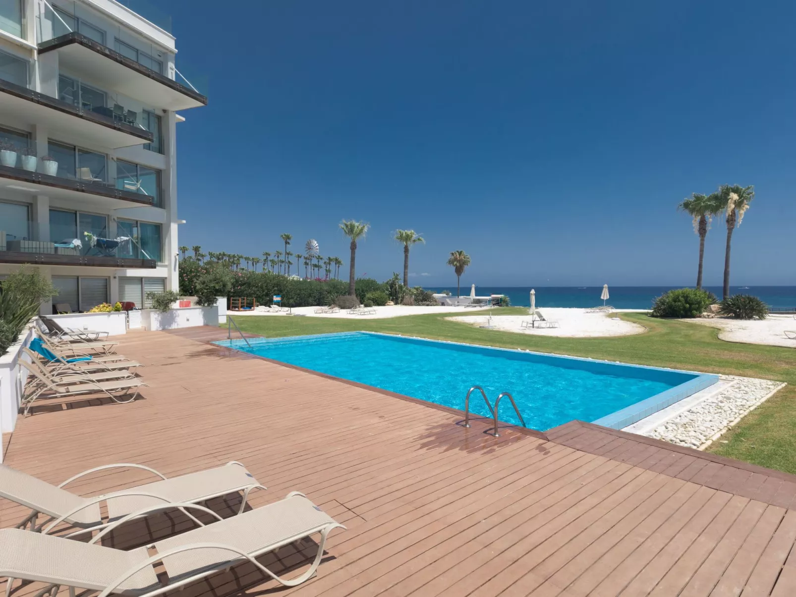 Luxuriöse Wohnung am Strand von Thalassa - Image-tags.info