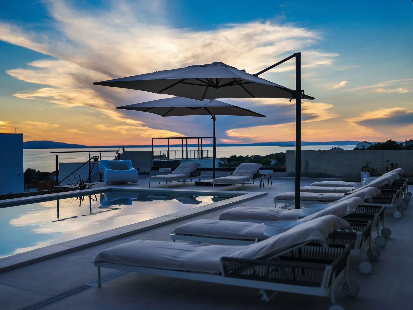 Luxuriöse Villa 360 - privater beheizter Pool - Image-tags.info