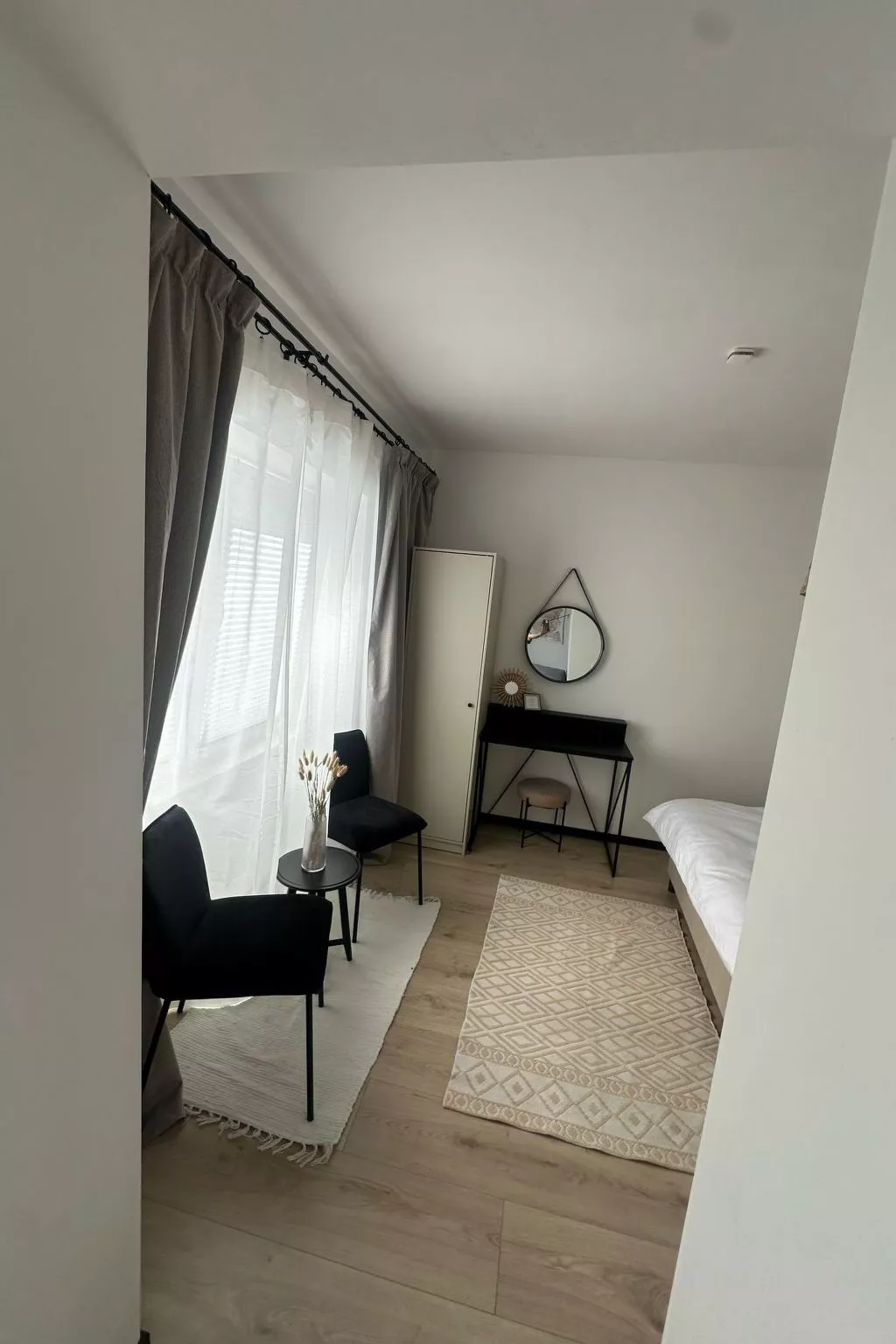 Place2stayhere-Image-tags.info