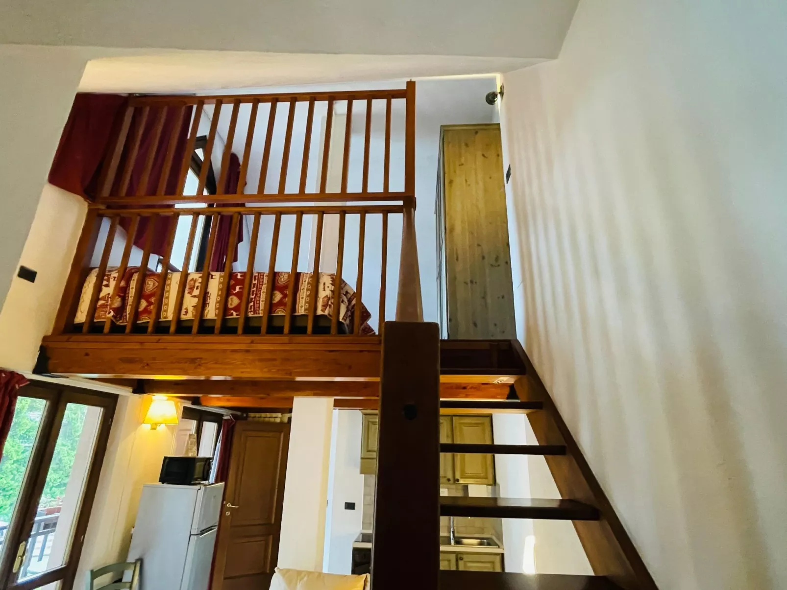 Zwei-Zimmer-Wohnung im Dachgeschoss 5 p. l. Villa Frejus - Image-tags.info