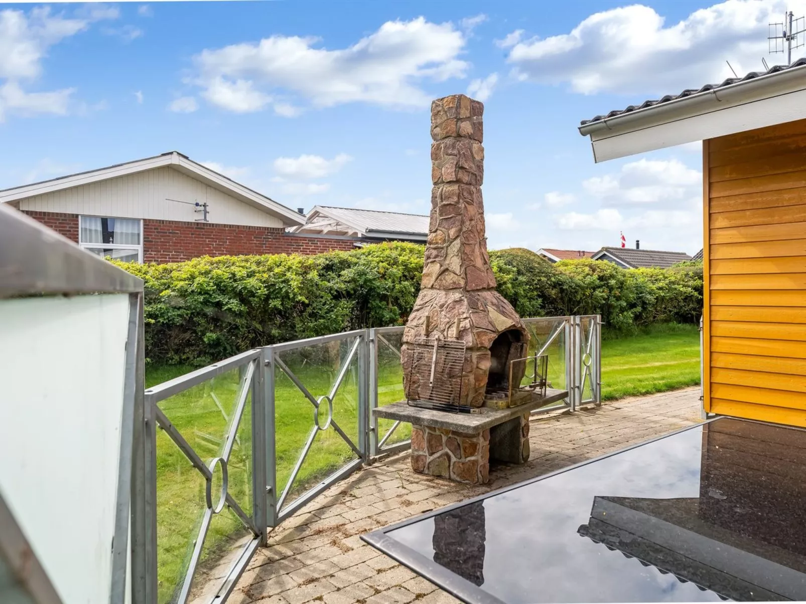 "Elnur" - 200m to the fjord - Buiten