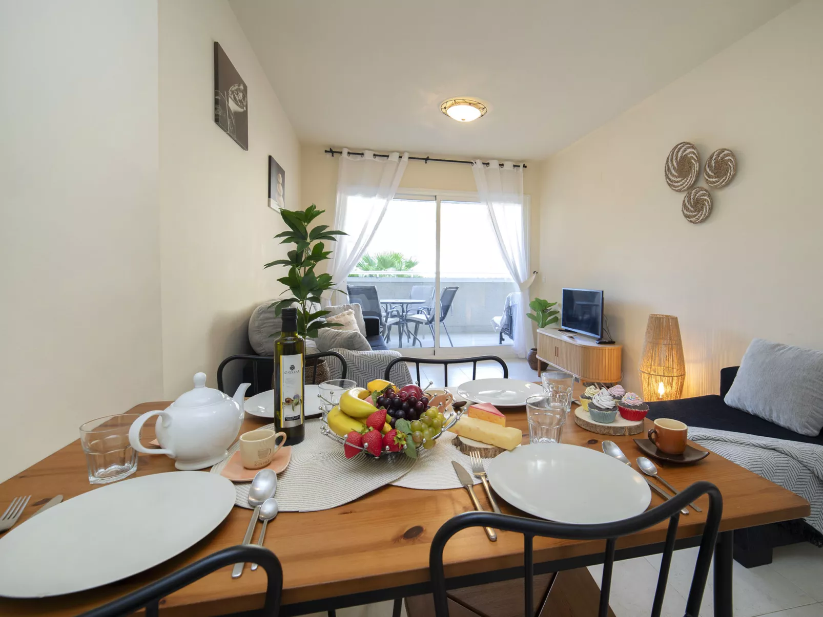 Apolo XVIII - Binnen