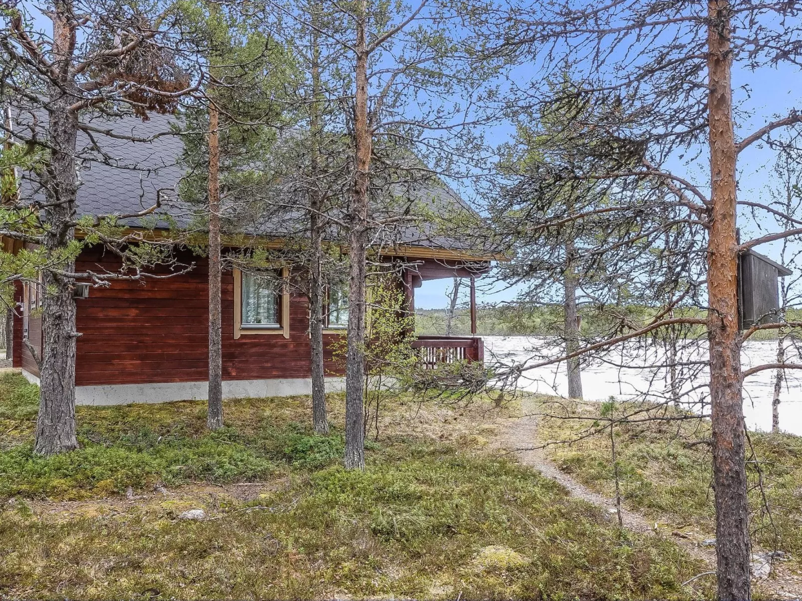 Luongasloma 2 - Binnen