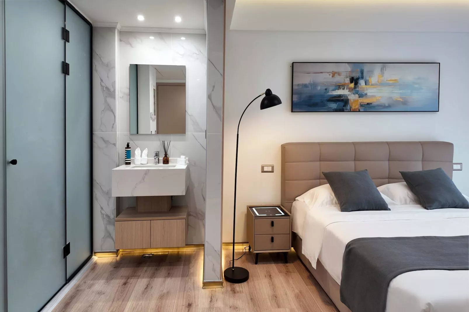 6th floor suites - Superior Suite with private balcony-Slaapkamer