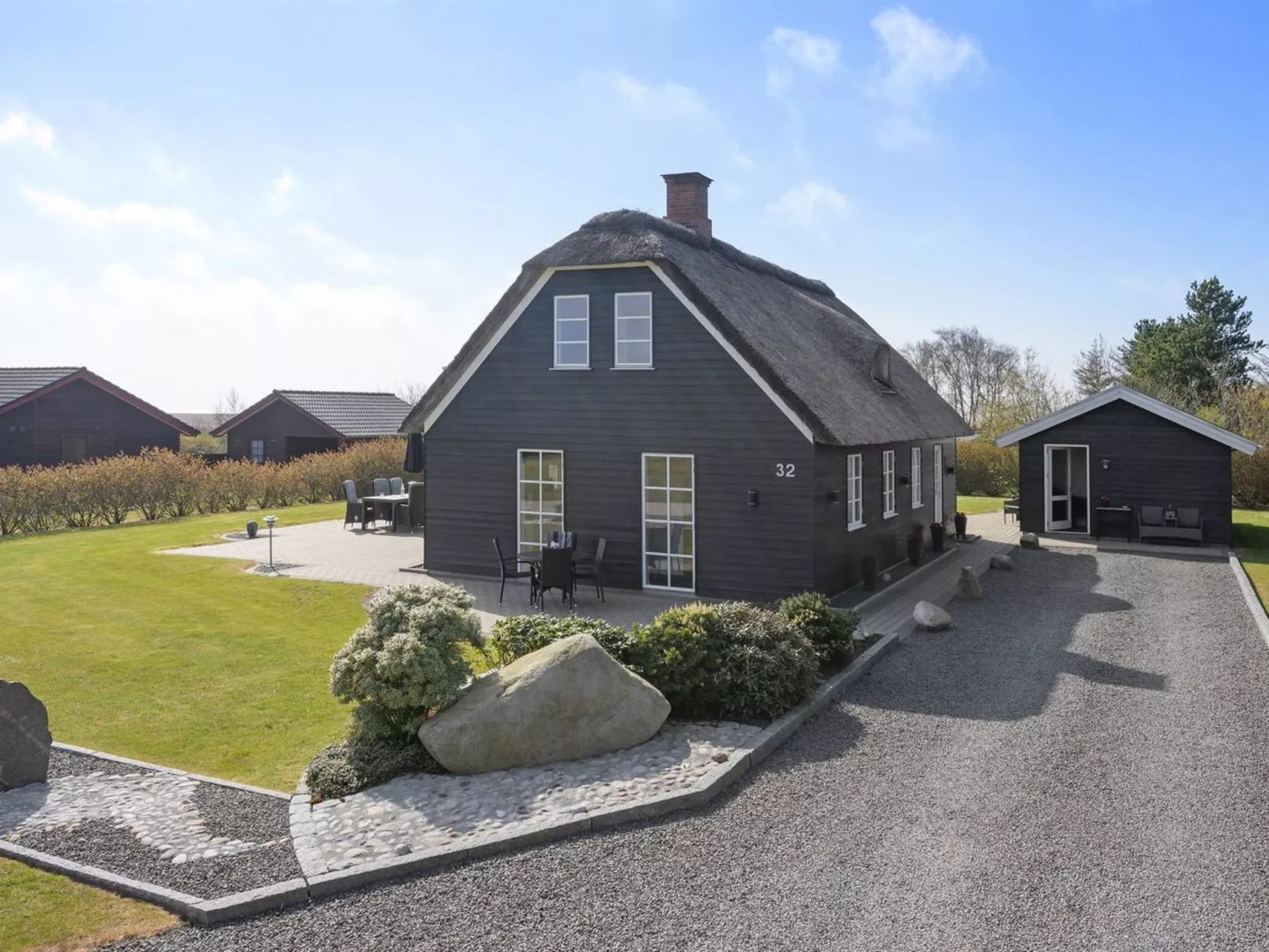 "Benita" - 400m to the fjord-Buiten