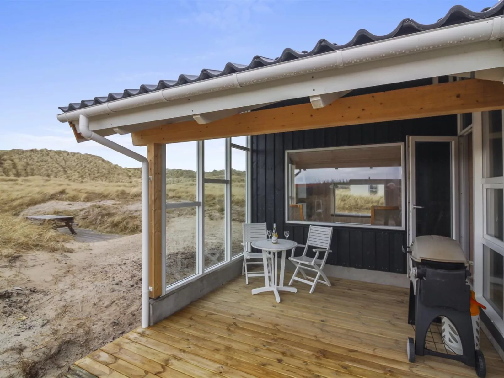 "Emelia" - 50m from the sea-Buiten