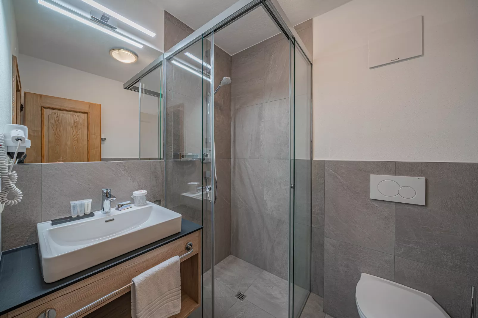 Haus Andrea Cäciel-Badkamer