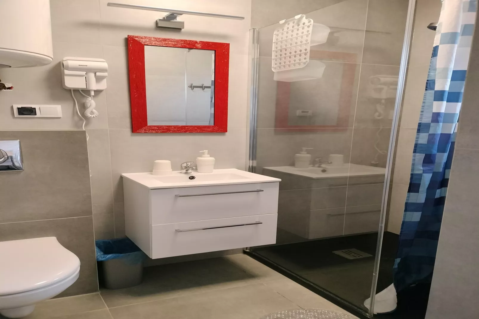 Domki Trebor dla 5 osób-Badkamer