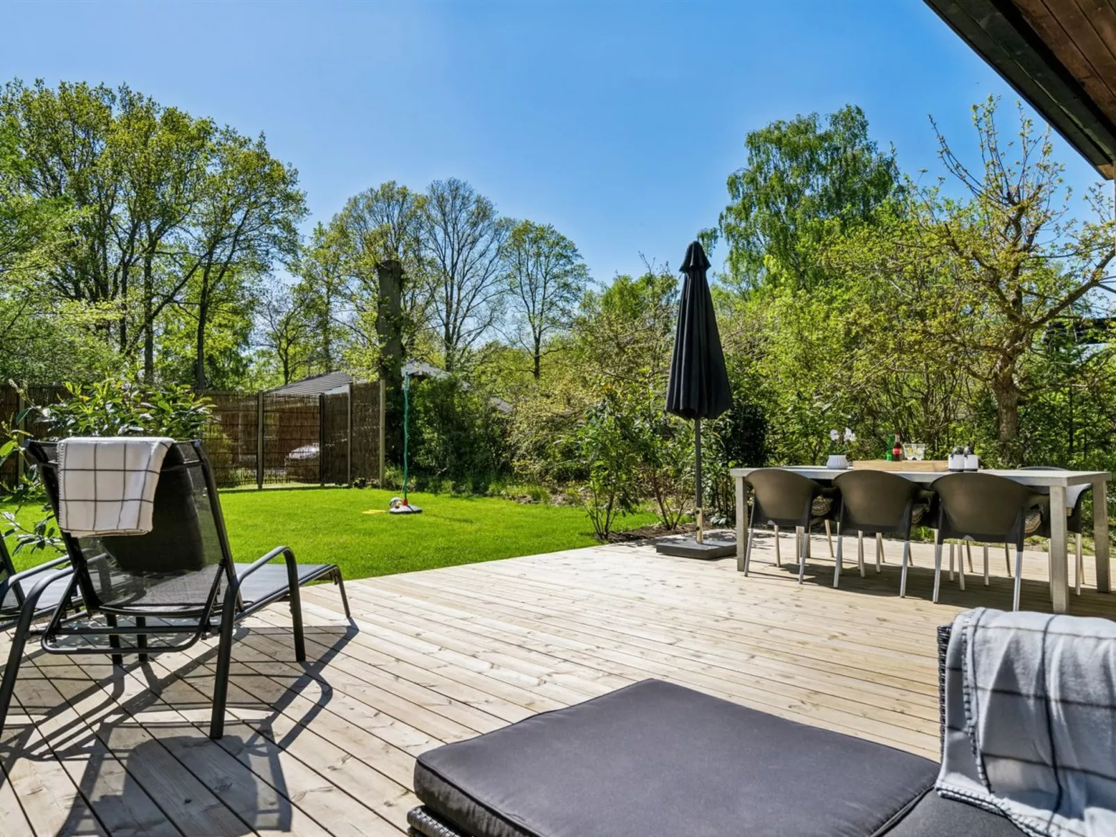 "Roze" - 450m from the sea - Buiten