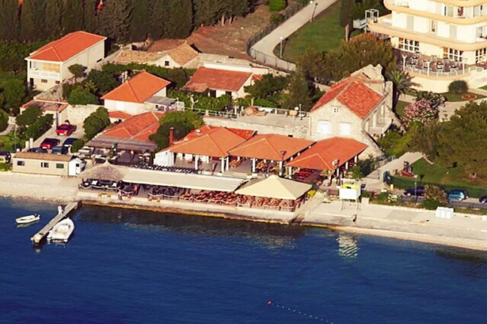 Apartments Lotea - Two-Bedroom Apartment with Terrace