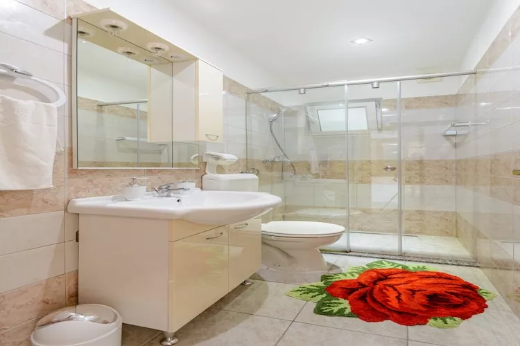 Apartments Hope (Dugi Rat) - Comfort OneBedroom Apartment with Terrace and Sea View (A1)-Badkamer