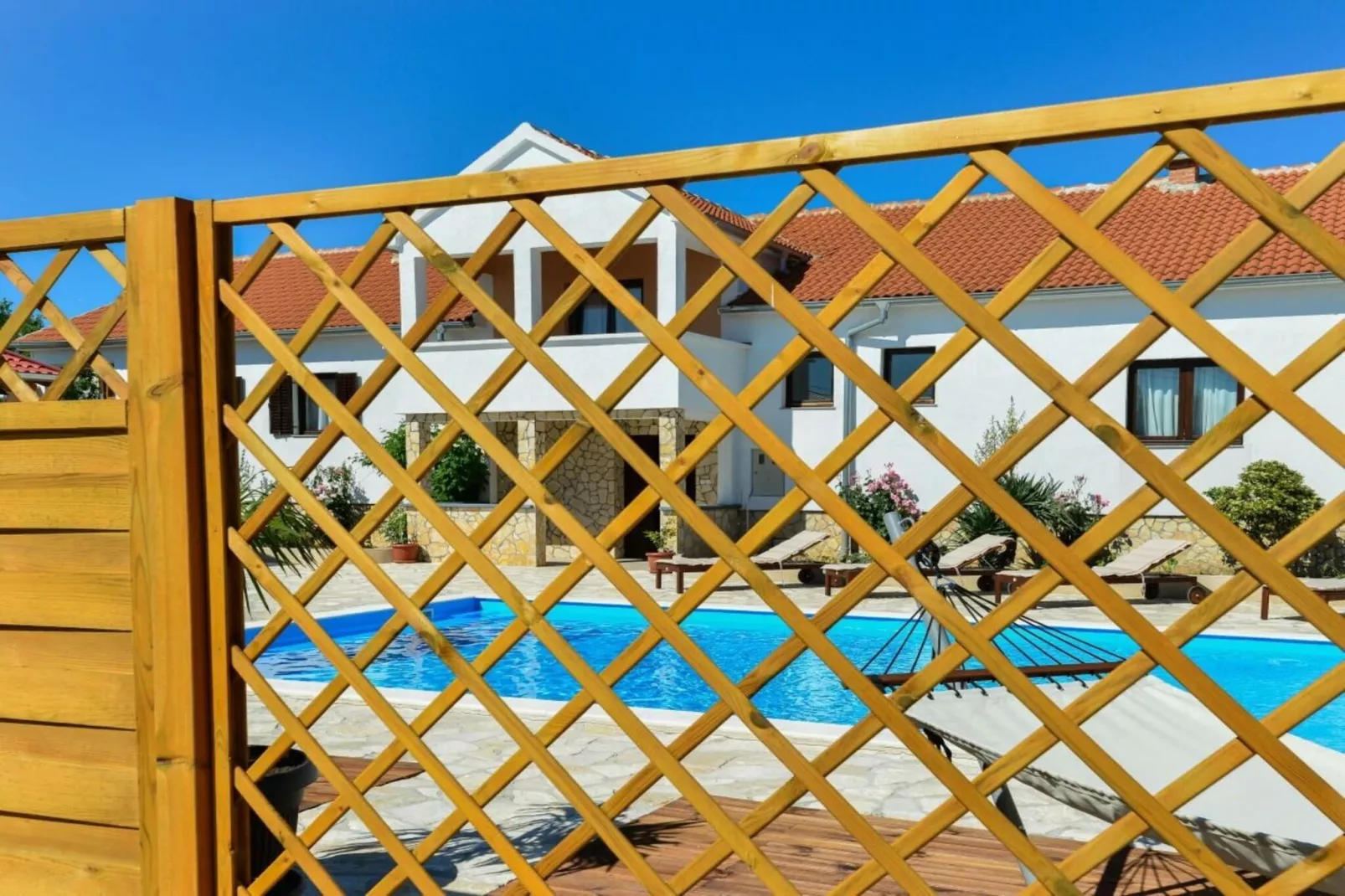 Marinic Comfortable holiday residence-Zwembad