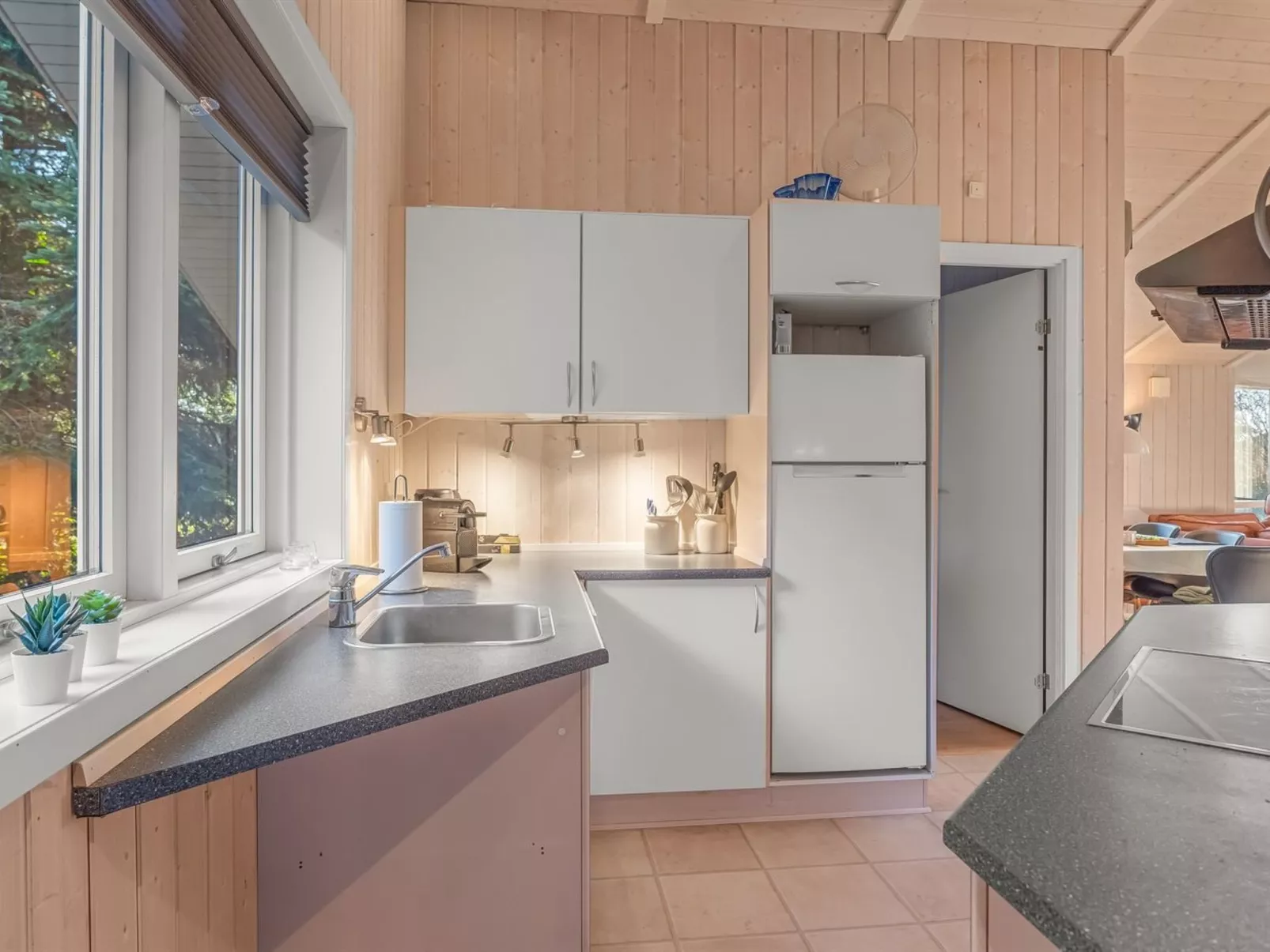 "Nashota" - 600m from the sea - Binnen