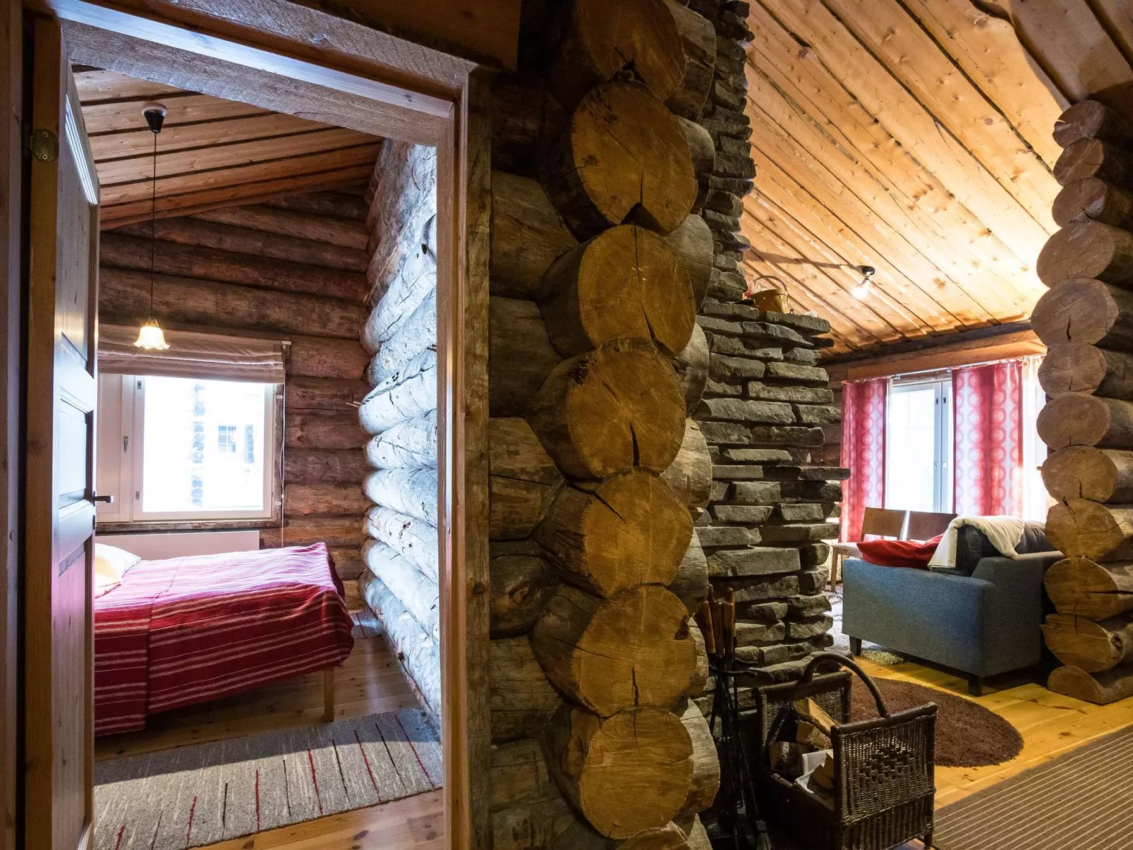 Lomaylläs d58 /palovaarankaarre 11b - Binnen