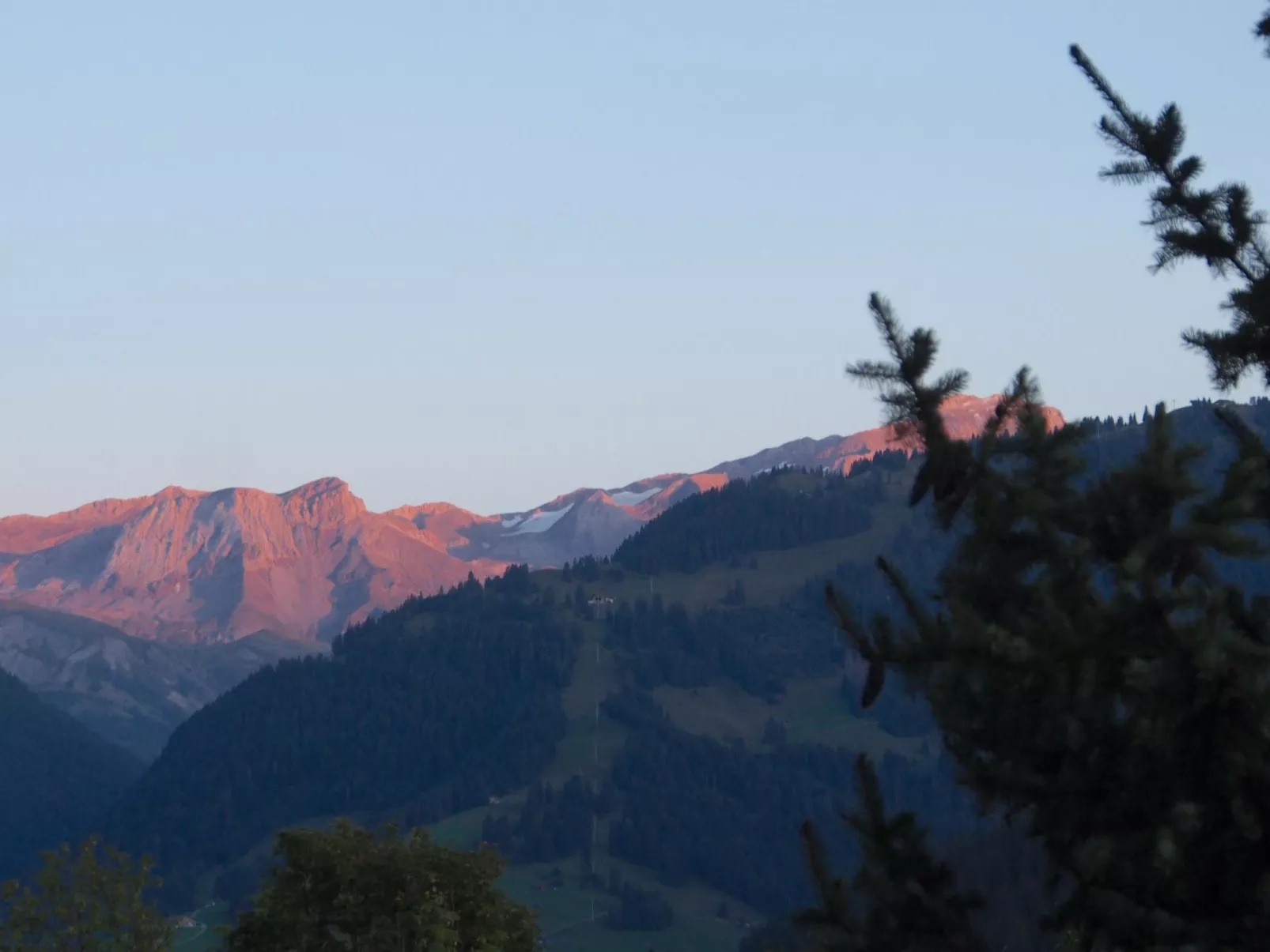 Malgré-tout - Binnen