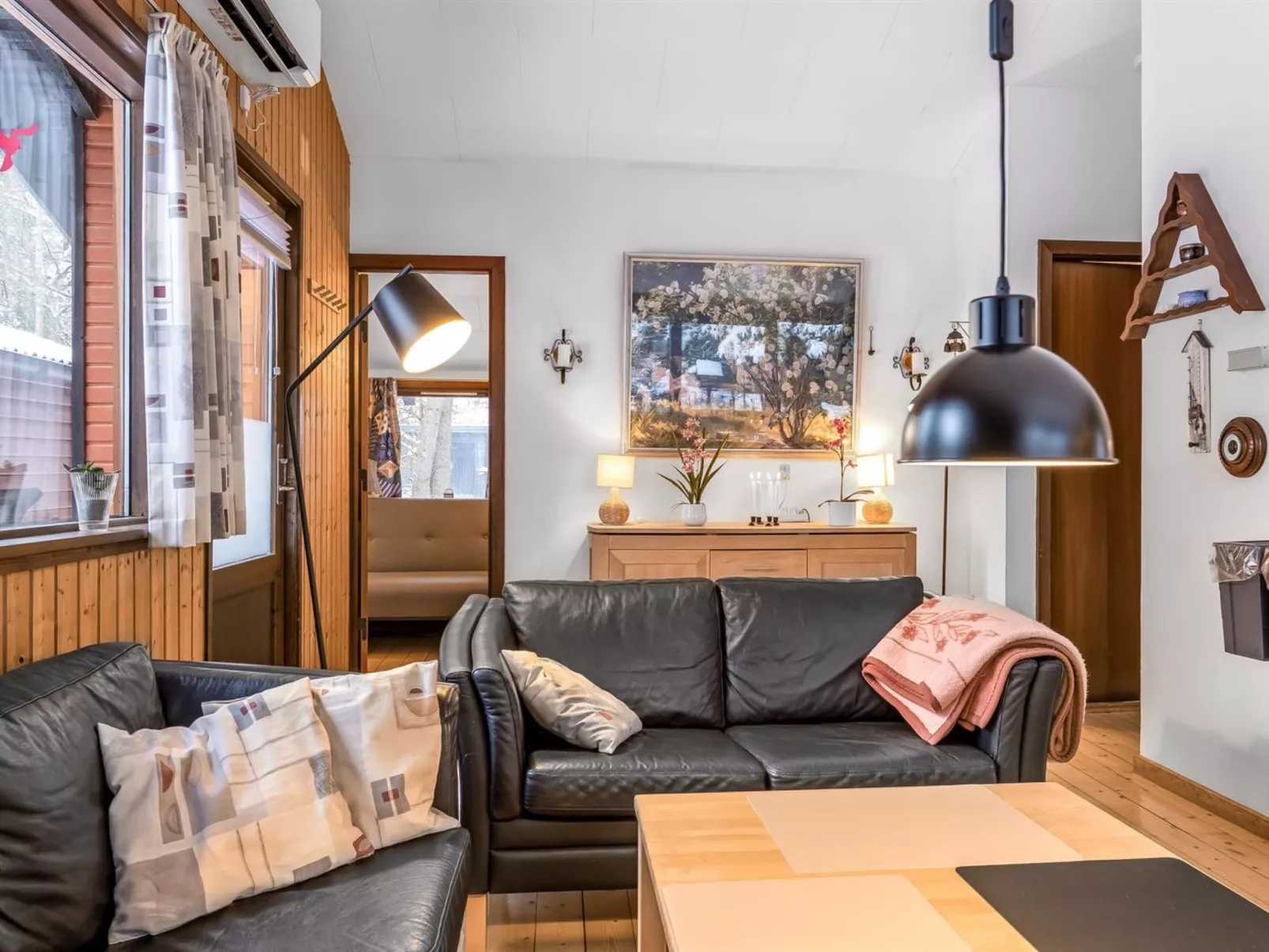 "Lökea" -  from the sea - Binnen