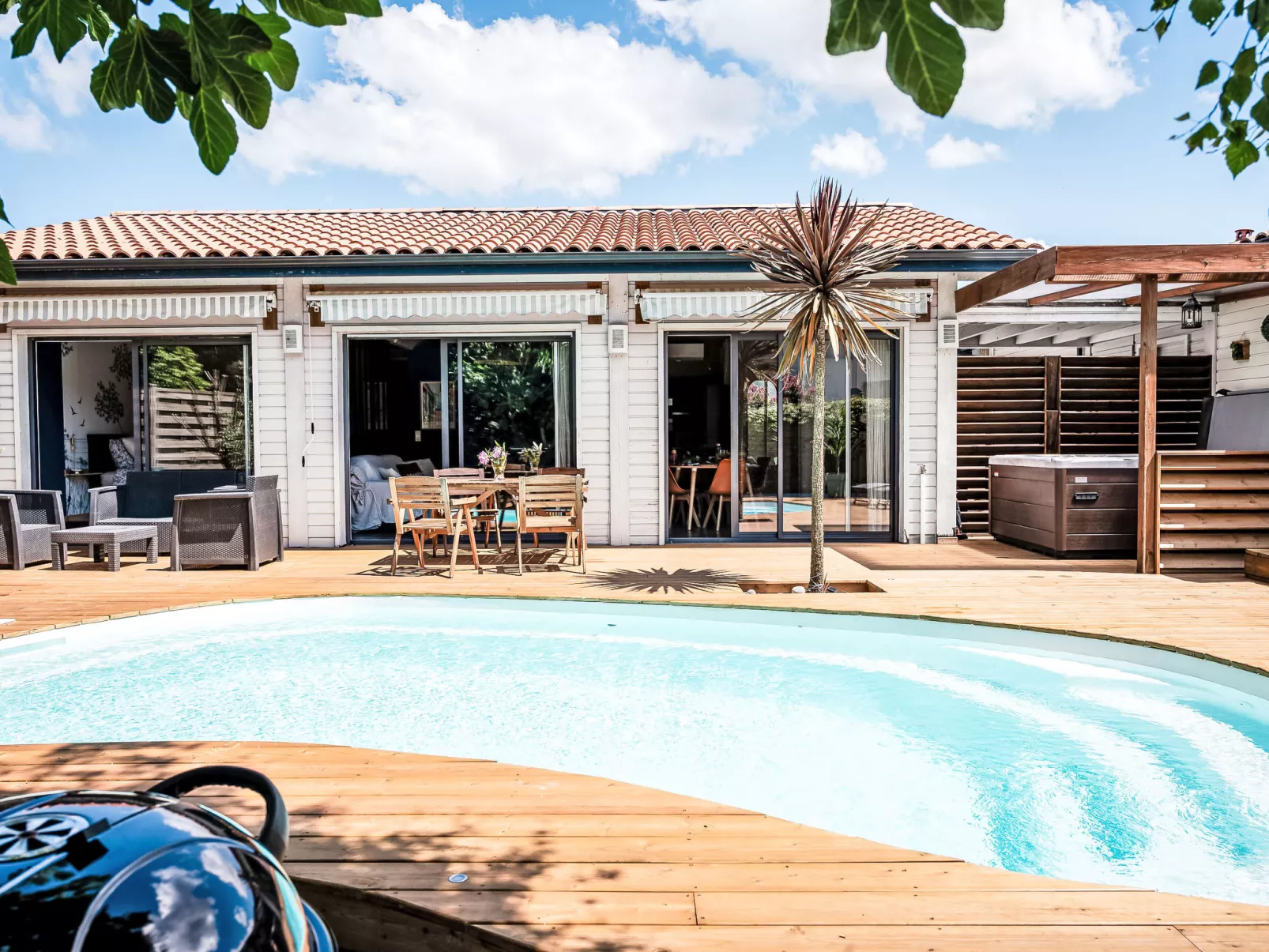 Villa Eden Bleu - Haus in Südlage mit beheiztem Pool und privatem Whirlpool - Buiten