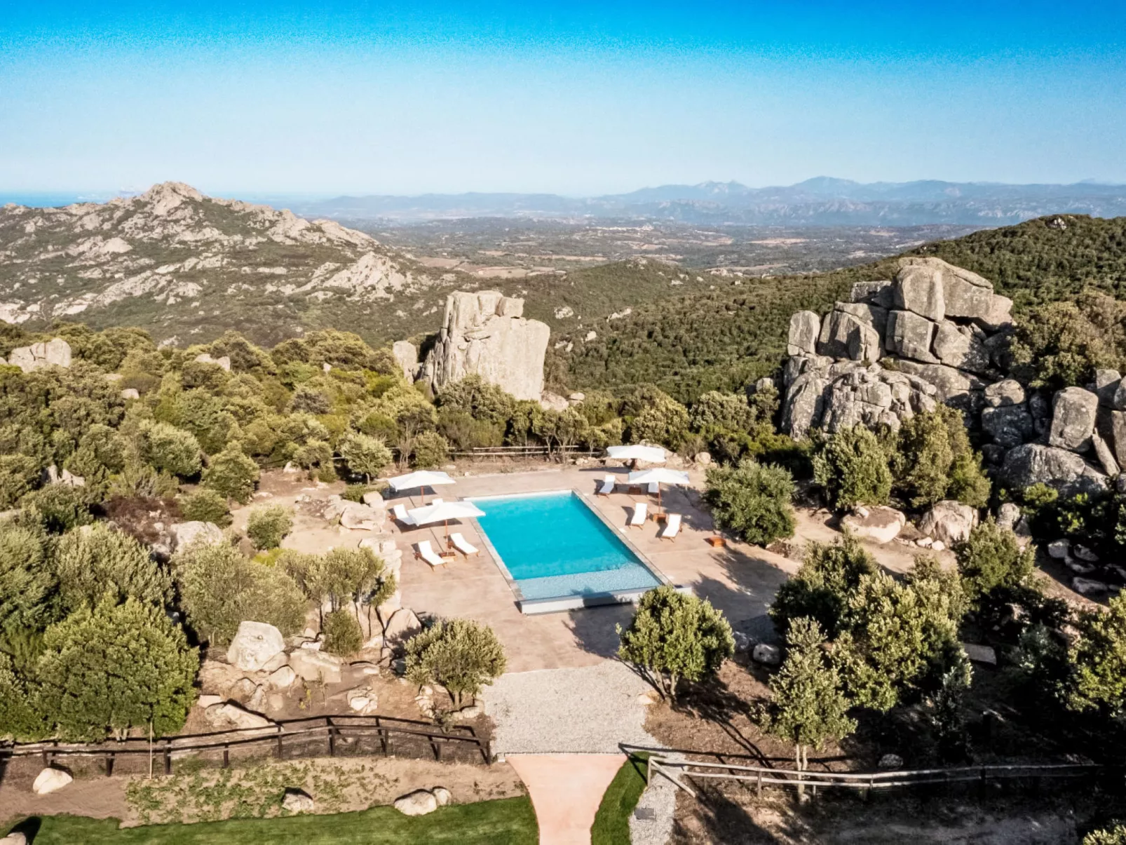 Stazzu Sarra di Monti-Buiten