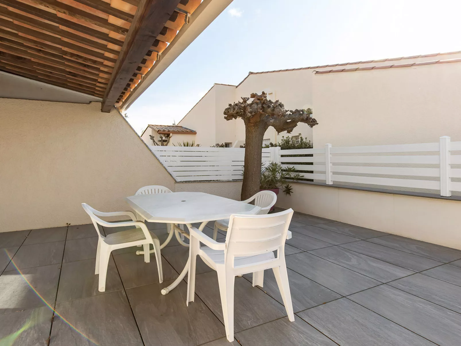 Perles du Soleil-Buiten