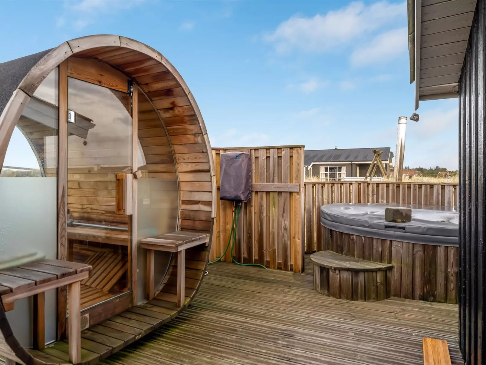 "Elba" - 500m from the sea-Buiten