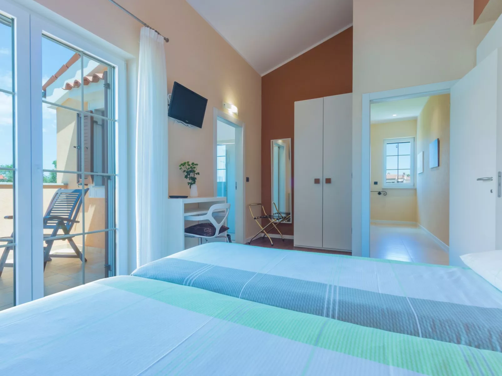 In Pomer mit privatem beheizten Pool und Meerblick - Image-tags.info