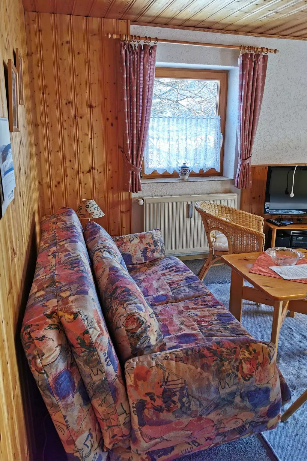 Mit komplett eingerichteter Küchenzeile im Wohnraum - Image-tags.info