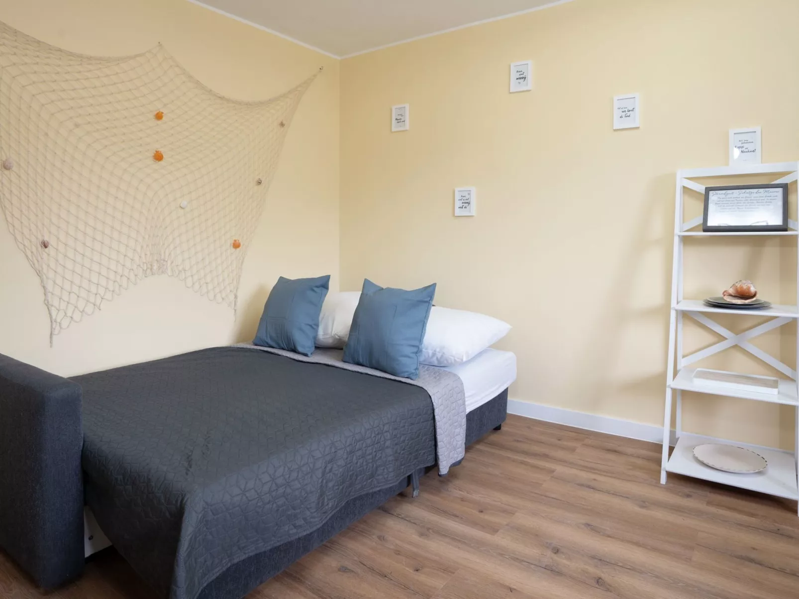 Captains Quarters 5 - strandnah, maritimer Charme - Image-tags.info