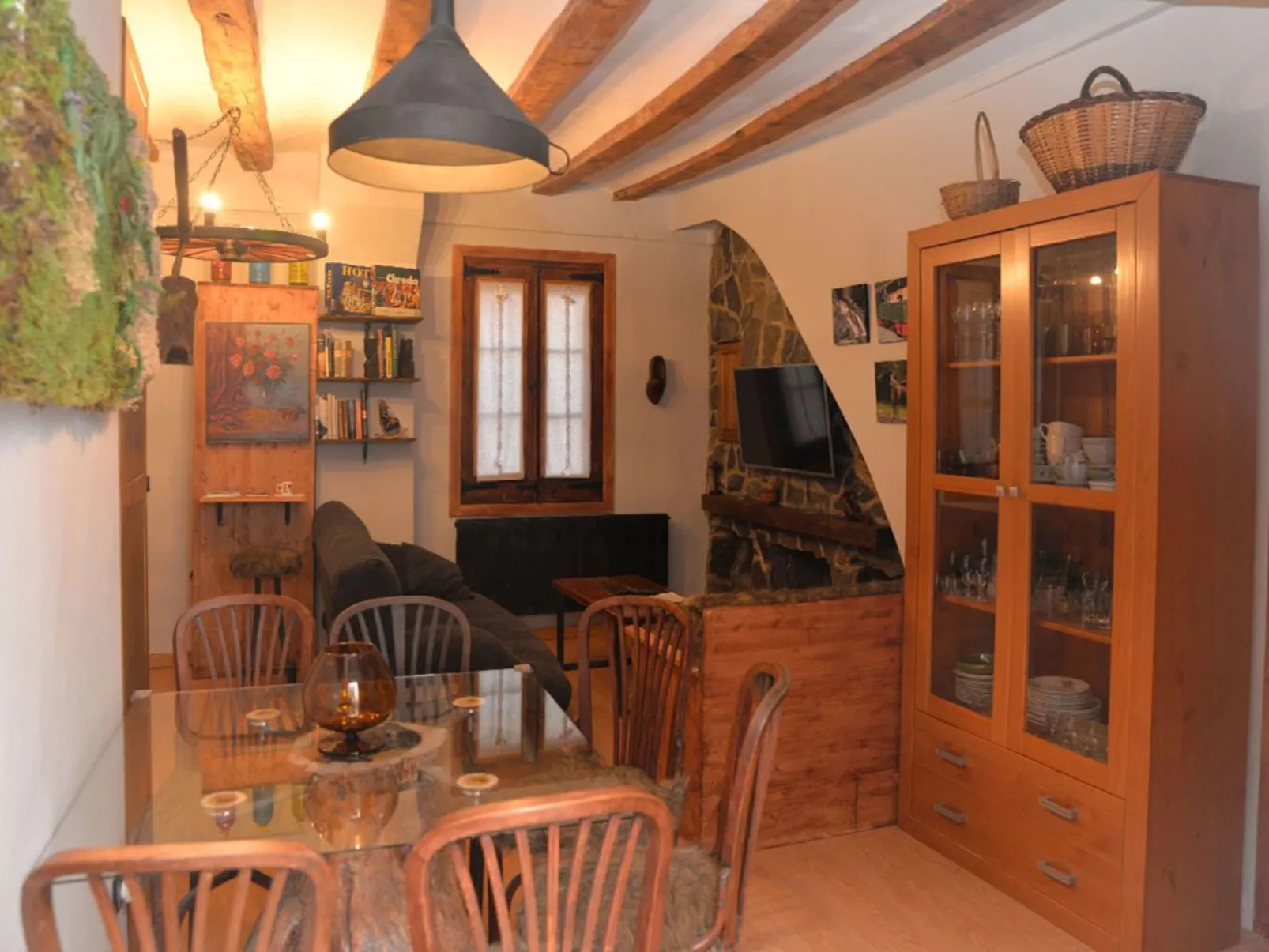 Rustikal-moderne Wohnung für 6 Personen - Pobla de Lillet - Image-tags.info