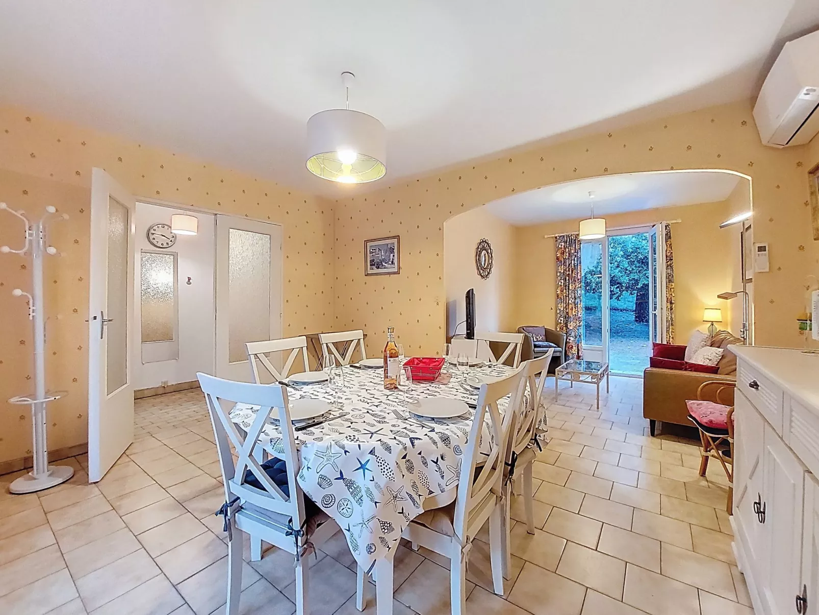 Les Alouettes - Binnen