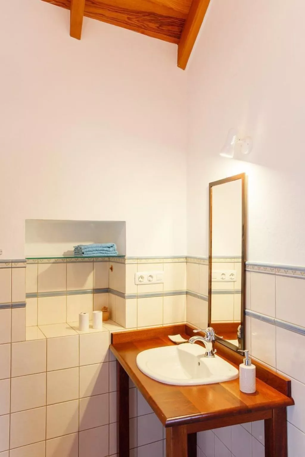 Komfortables Ferienhaus mit privatem Pool und idealer Lage im Naturpark mit Näh - Image-tags.info