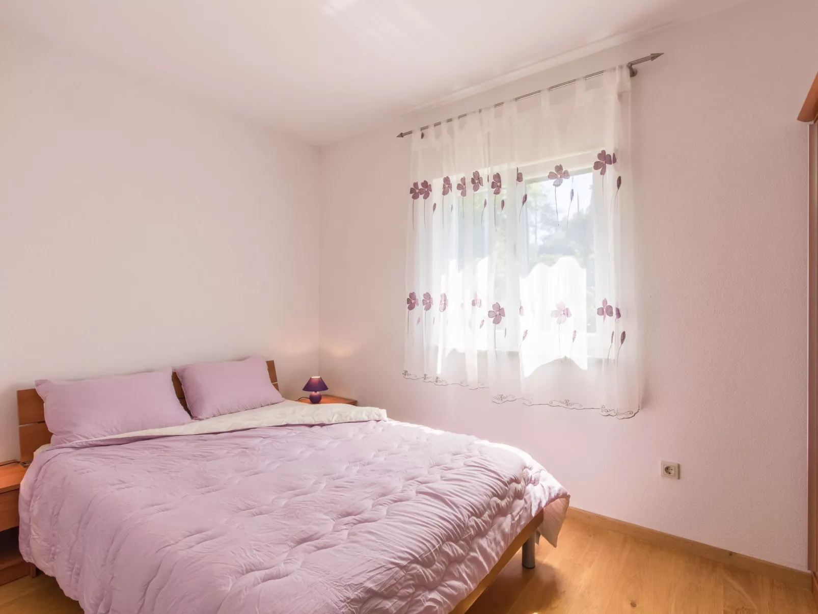 "Ore" mit privatem Pool - Image-tags.info