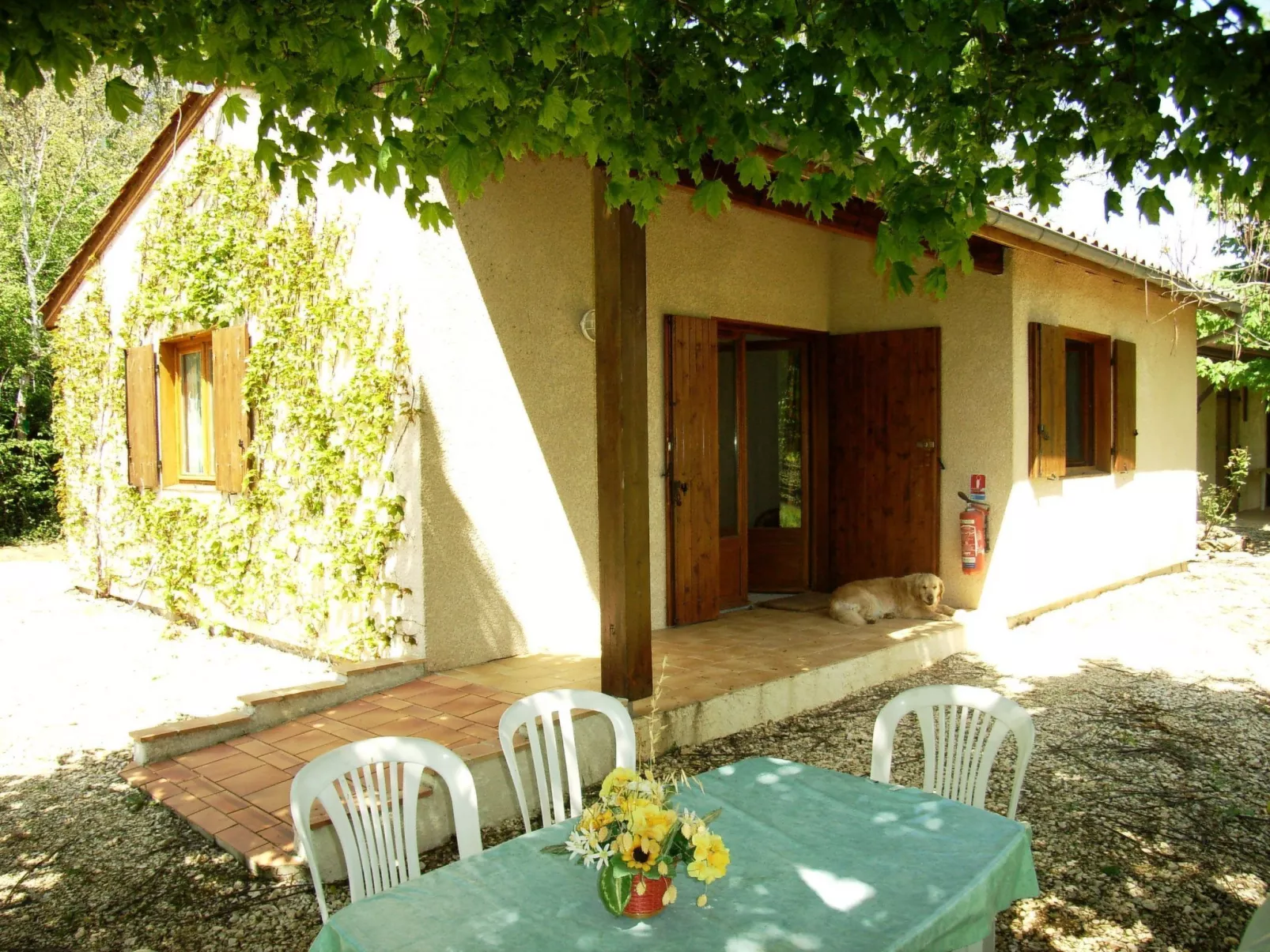 Domäne mit Jacuzzi - Image-tags.info