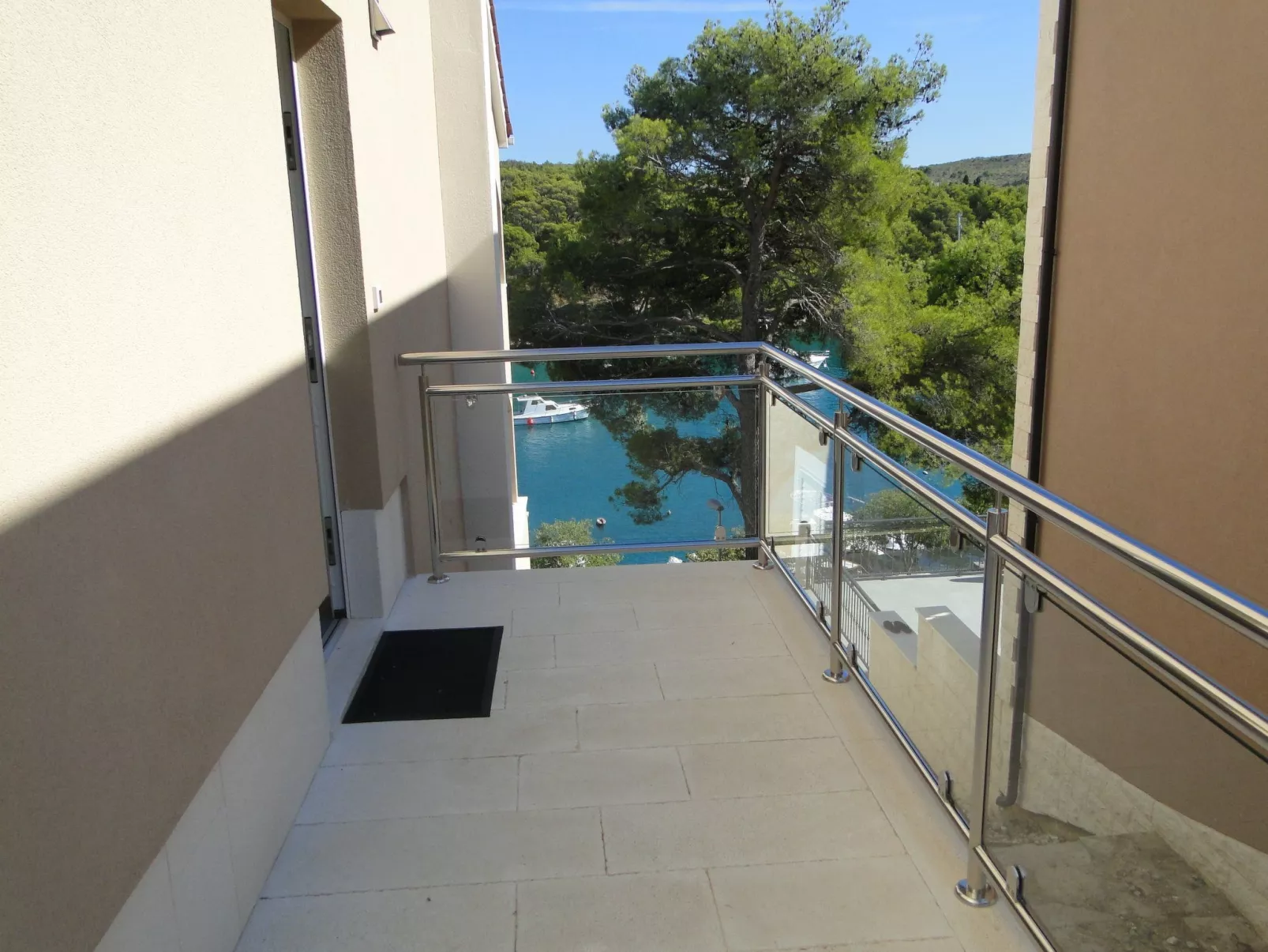 Aurea 3 Modernes Apartment direkt am Meer - Image-tags.info