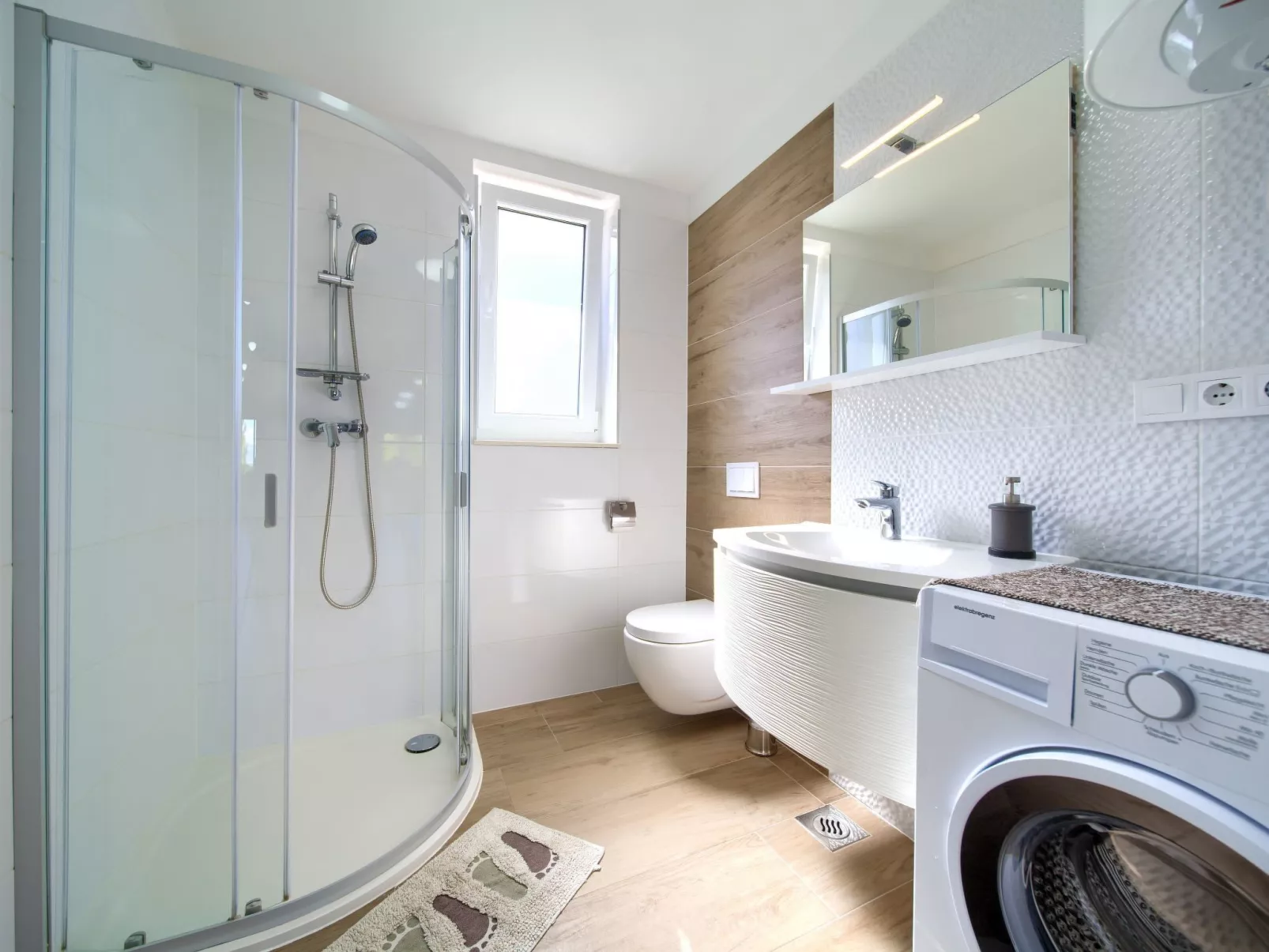 Nadica Deluxe 4 - Image-tags.info